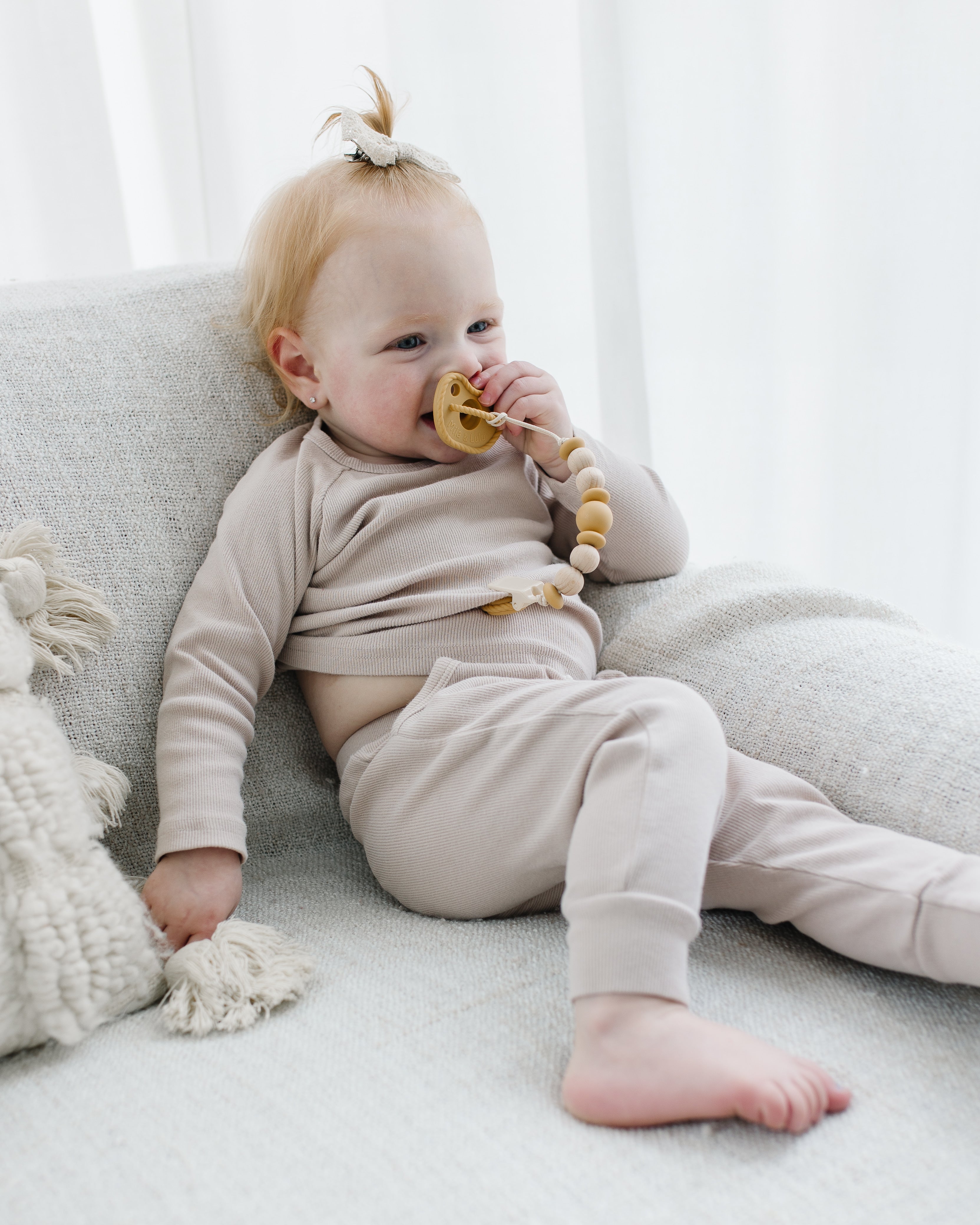 Metal-free Beaded Silicone And Beech Wood Pacifier Clips