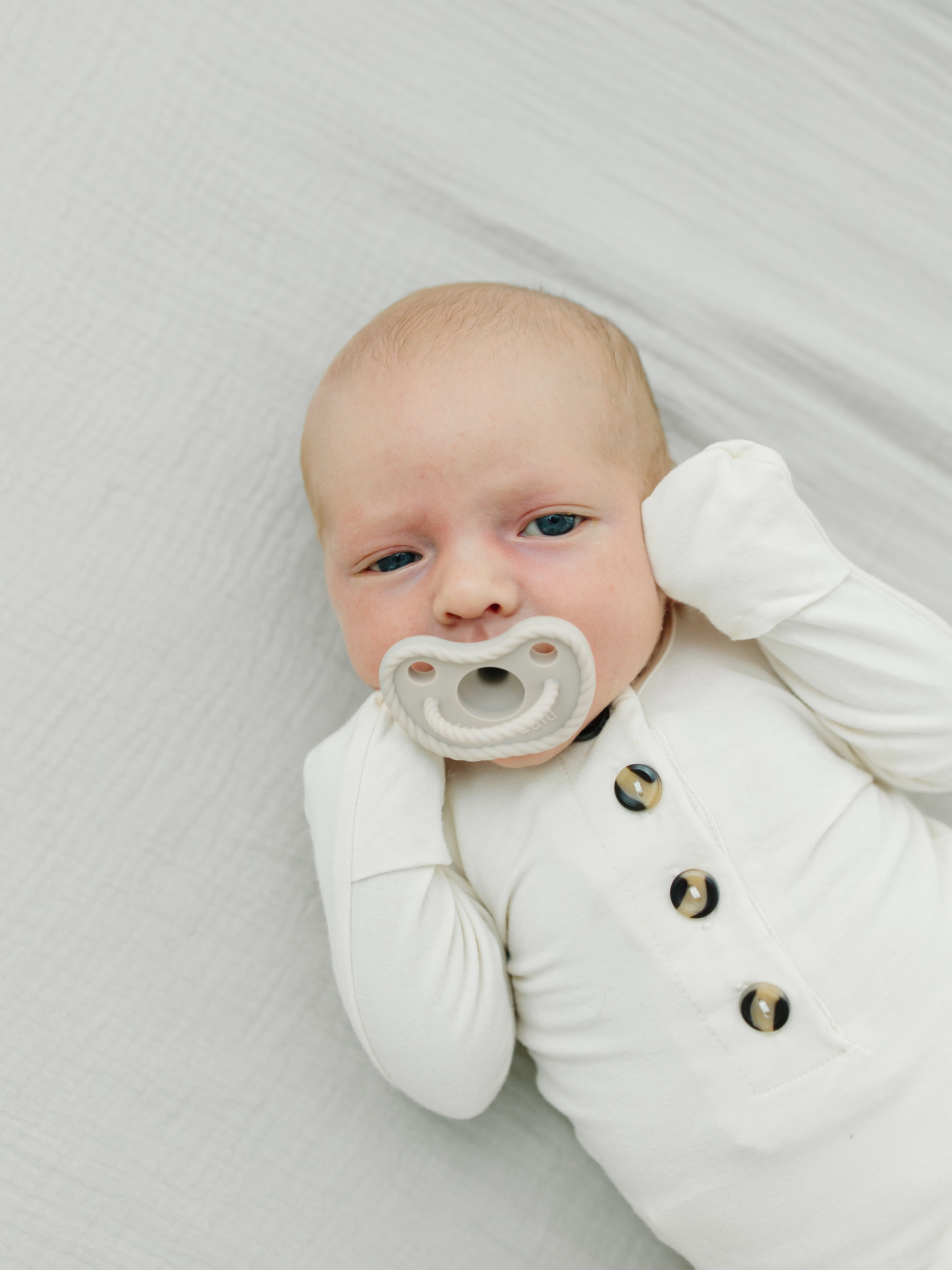 Round Shape Silicone Pacifiers (set Of 2)