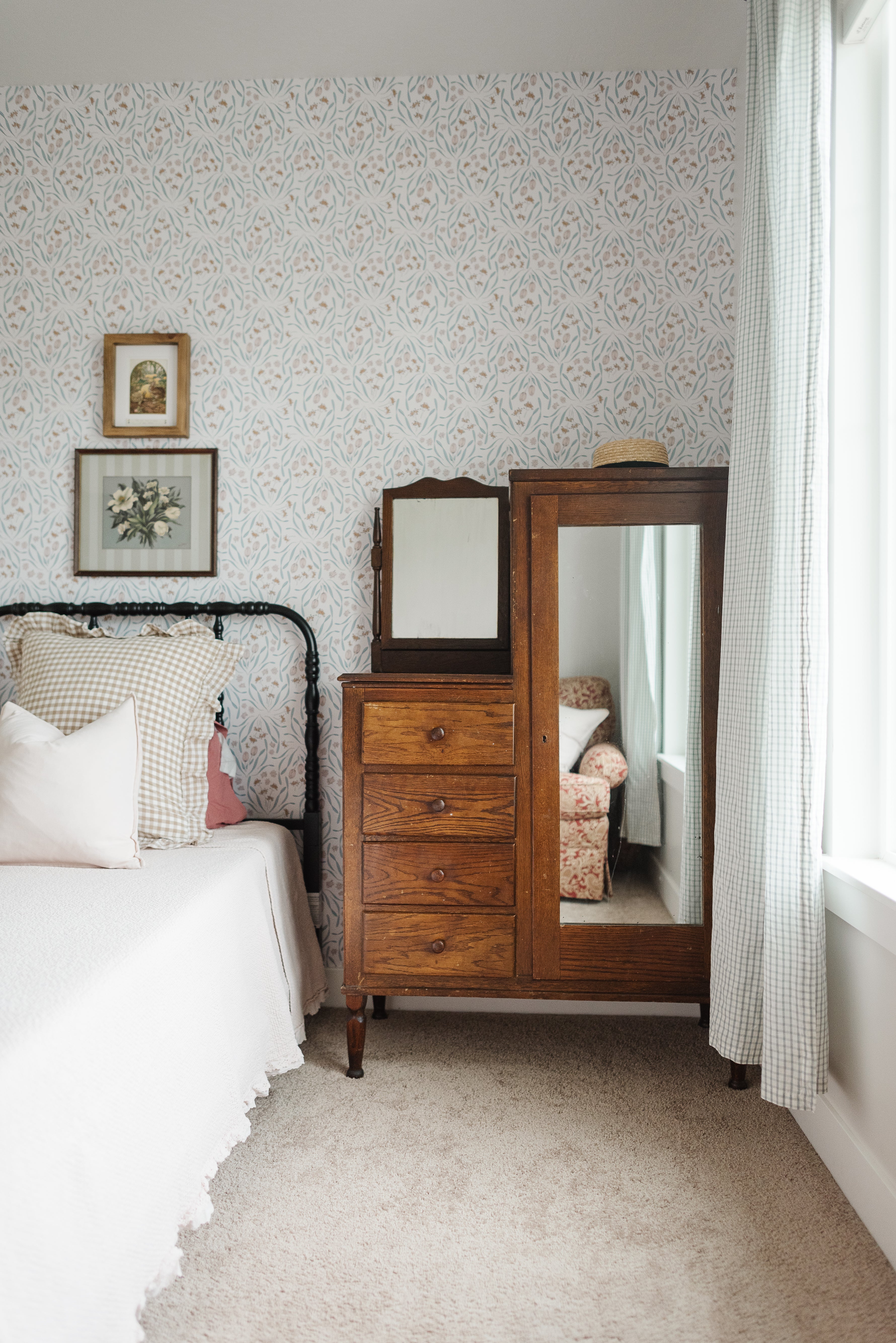 Primrose Wallpaper By Melissa Johnson Design