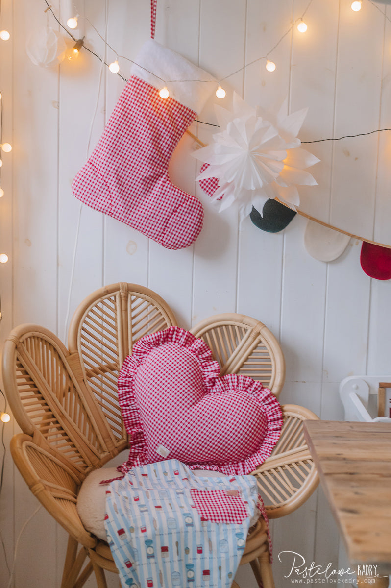 "red Checkered" Heart Pillow With Frill