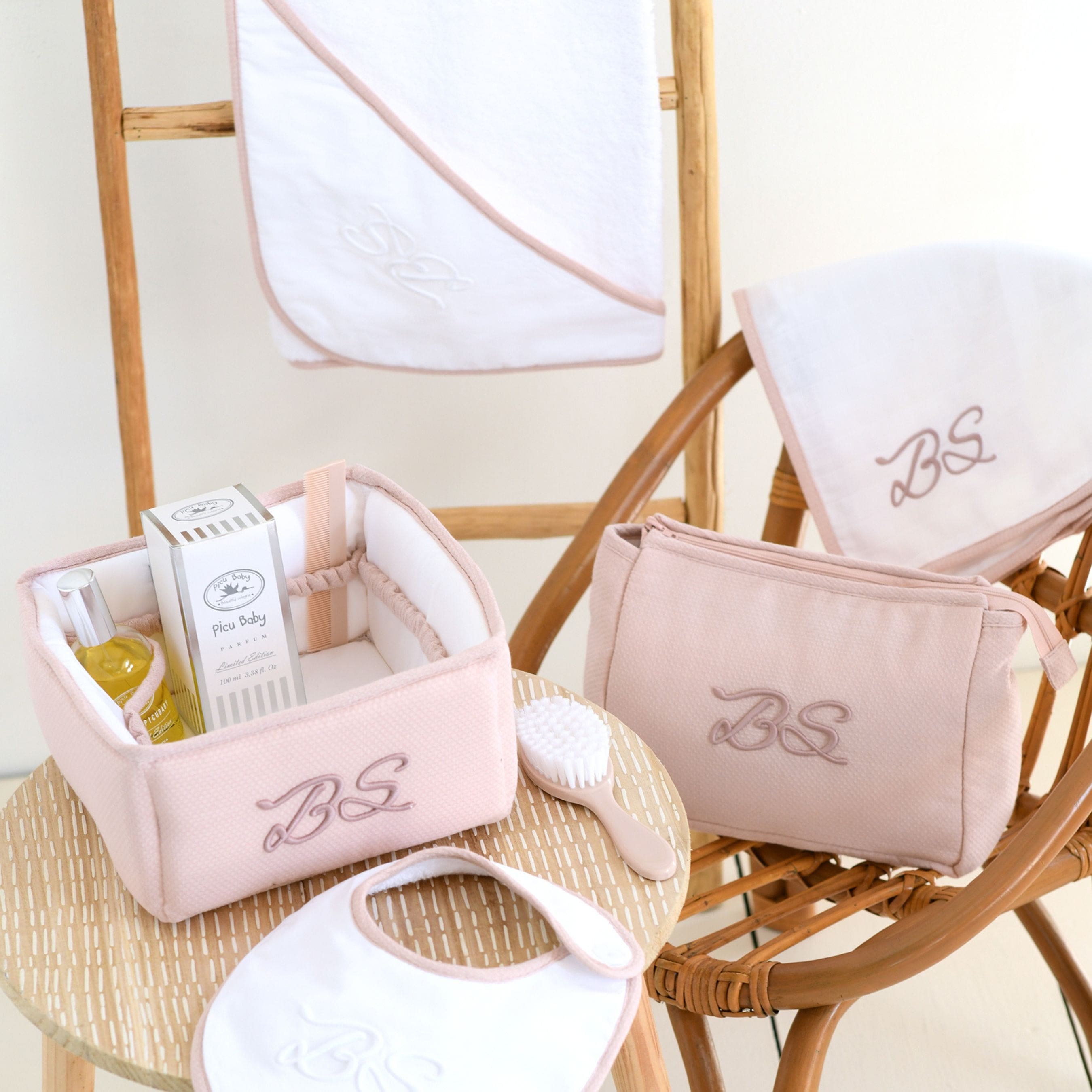 Mon Beau Trousseau | Dusty Rose Toiletry Basket