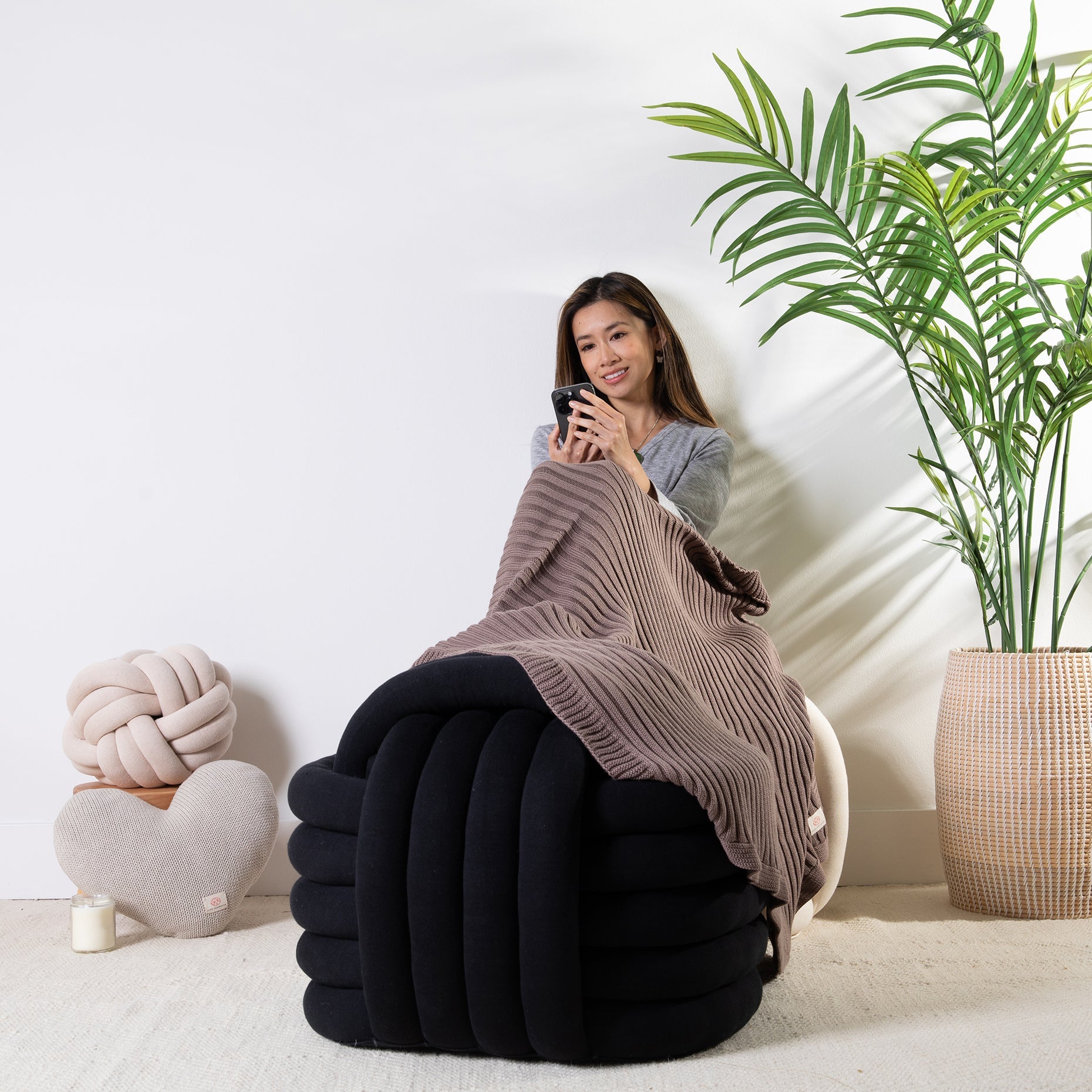 Knotted Pouf - Large - Black