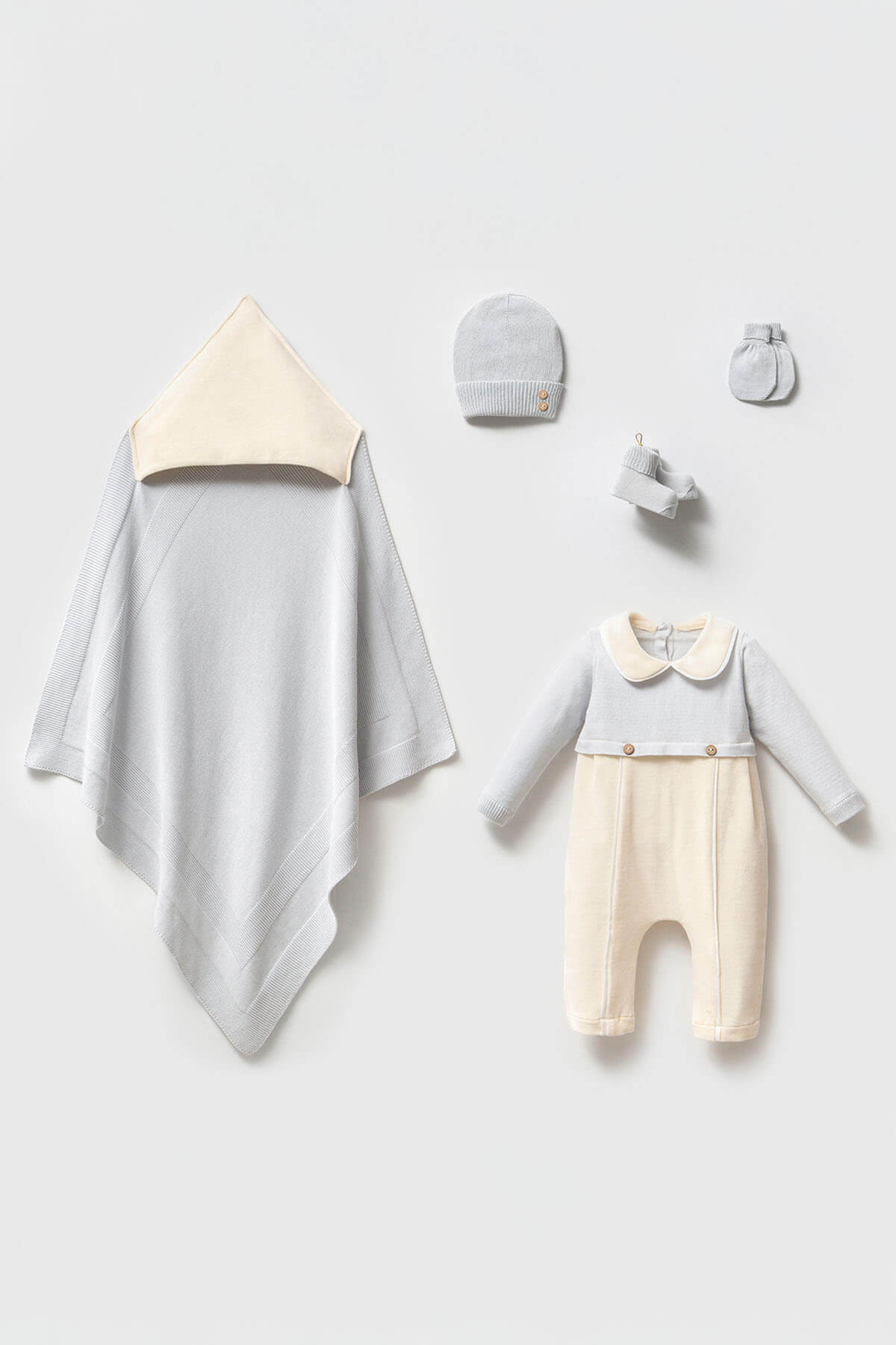 Newborn Velvet And Knitwear Coming Home Set