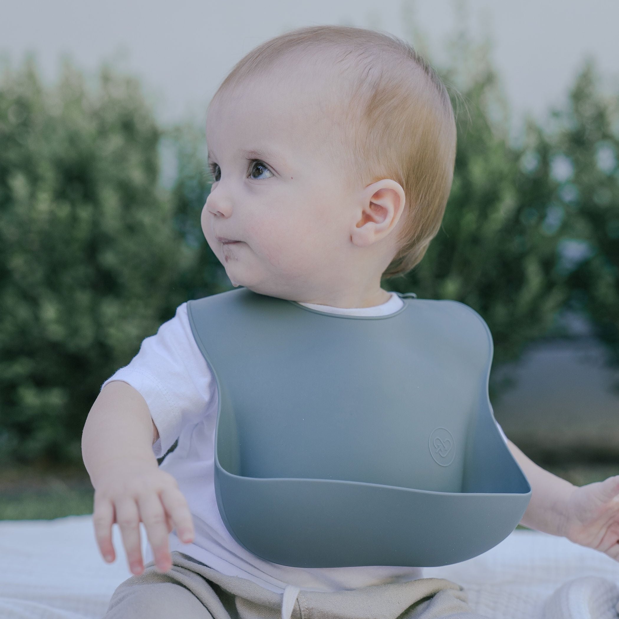 Silicone Feeding Bib