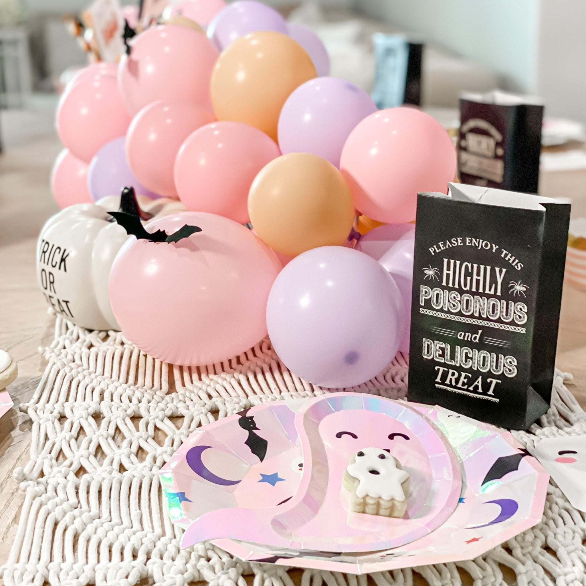 Spooky Cute Halloween Balloon Garland Kit – Pastel Pink & Peach