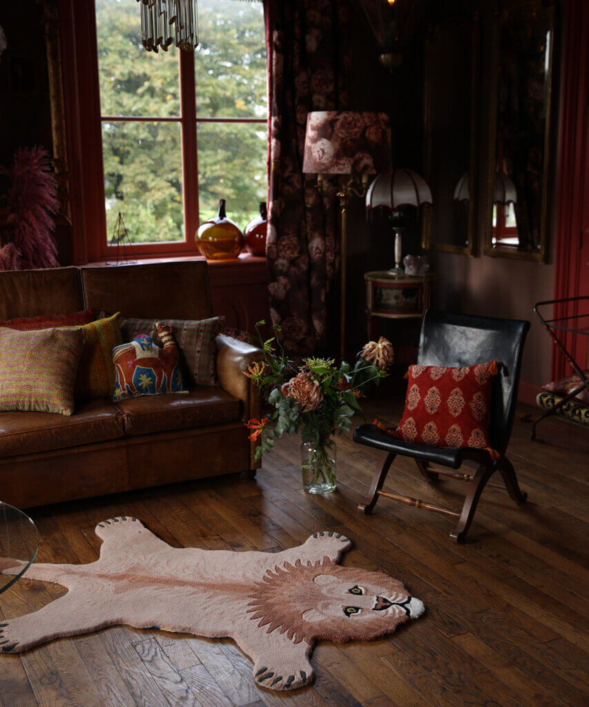 Pinky Lion Rug Large