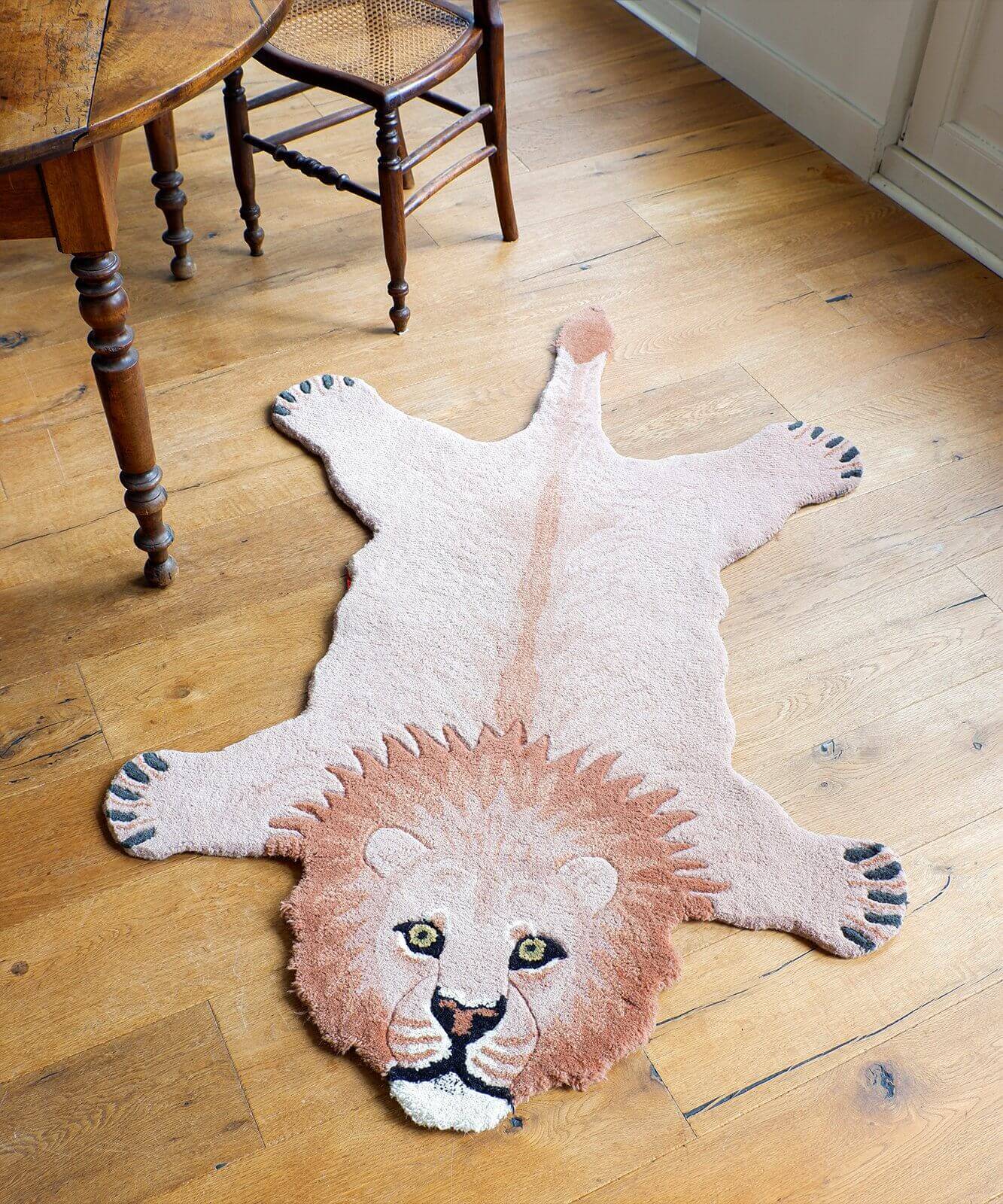 Pinky Lion Rug Large