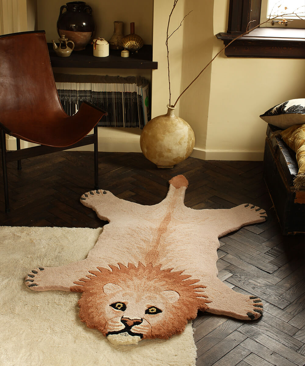 Pinky Lion Rug Large