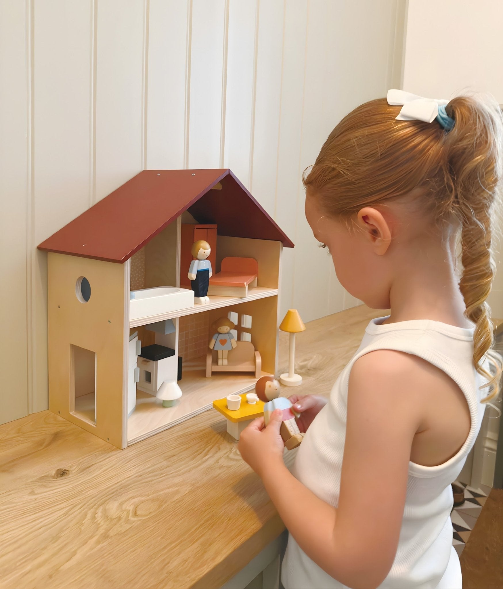 Poppets Dollhouse