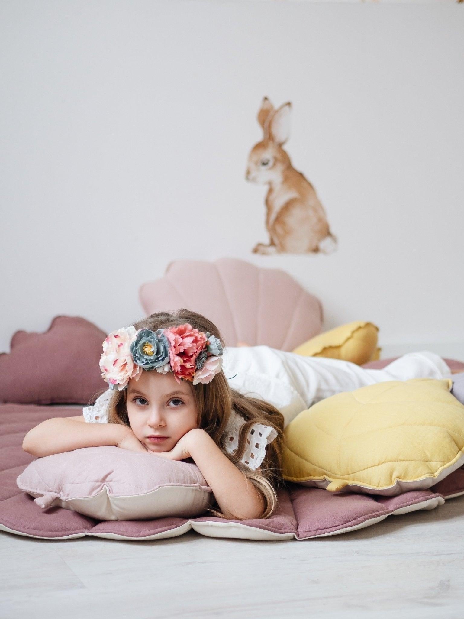 Linen Powder Pink Leaf Pillow