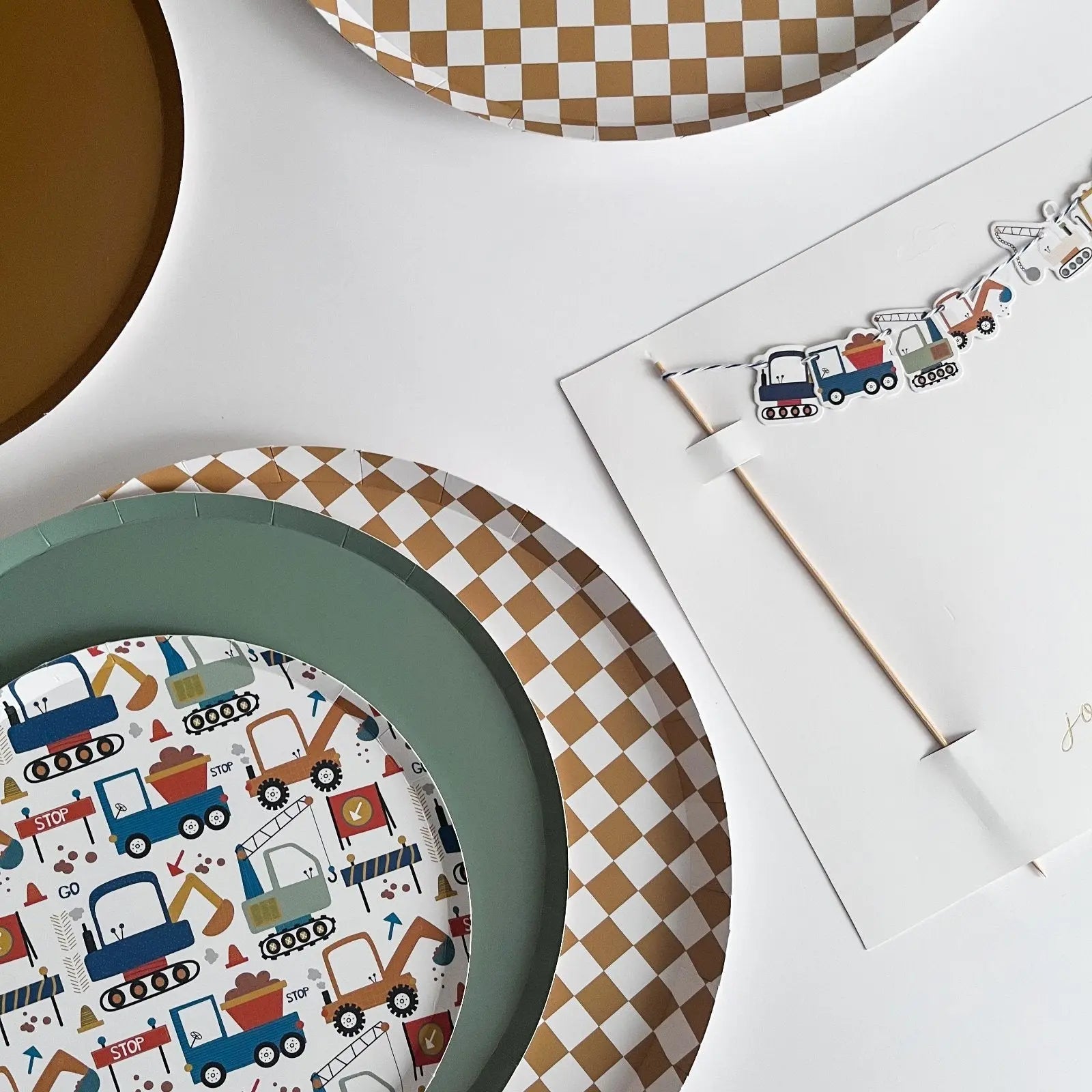 Checkered Gold Matte Plate, Xl (set Of 8)
