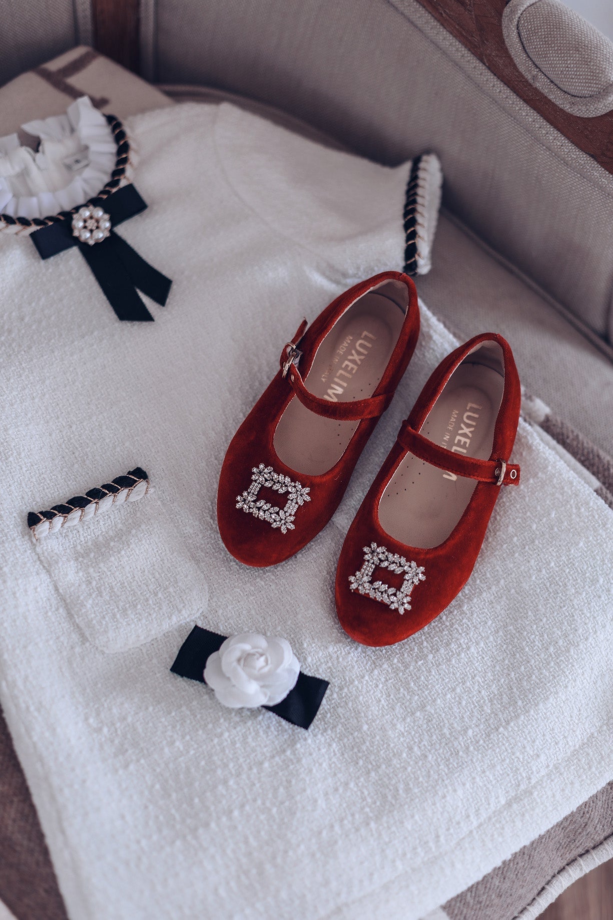 Lila Velvet Shoes In Red