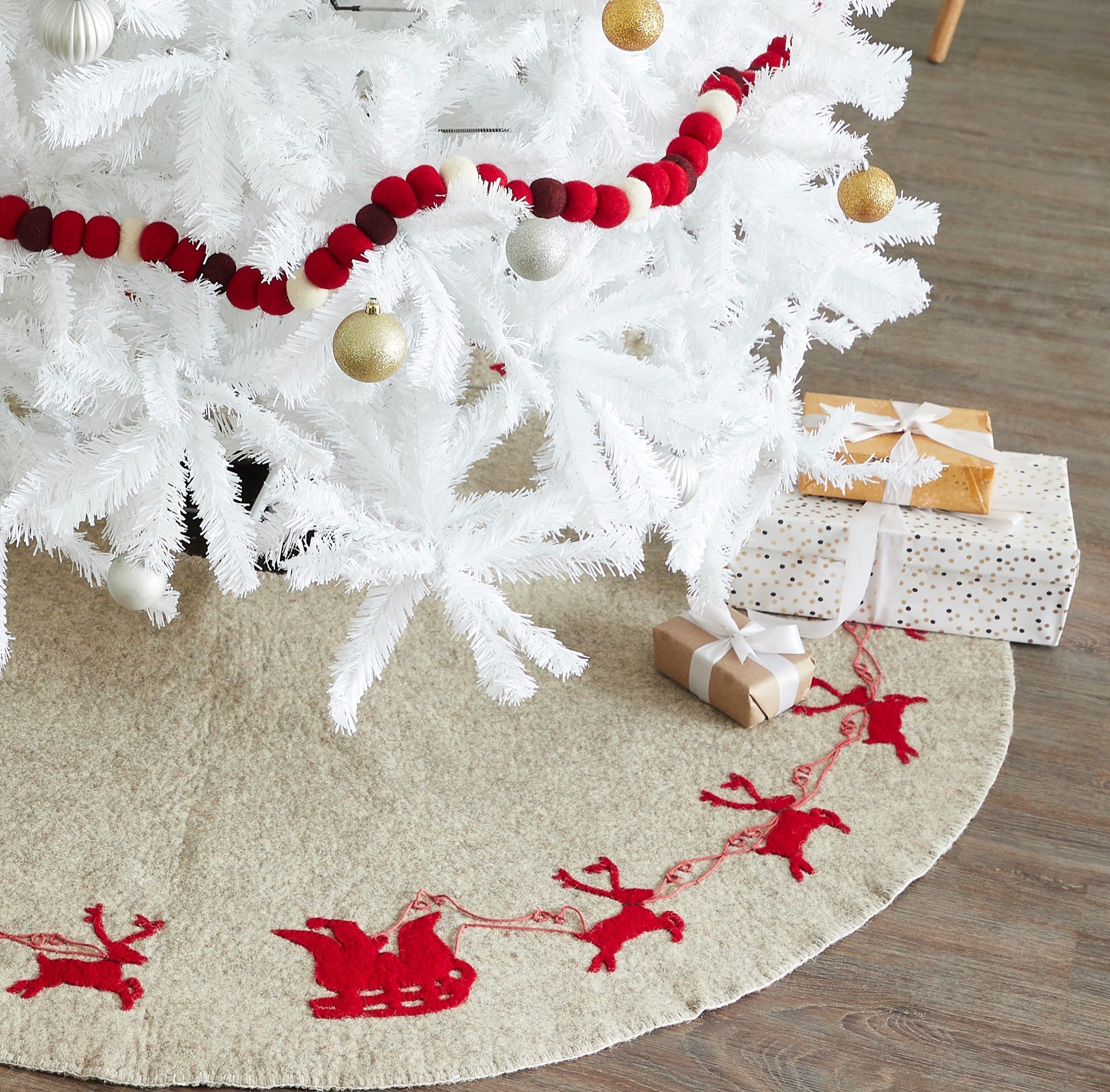 Reindeer Tree Skirt- Grey With Red Reindeer And Cream Whip Stitch-72"-