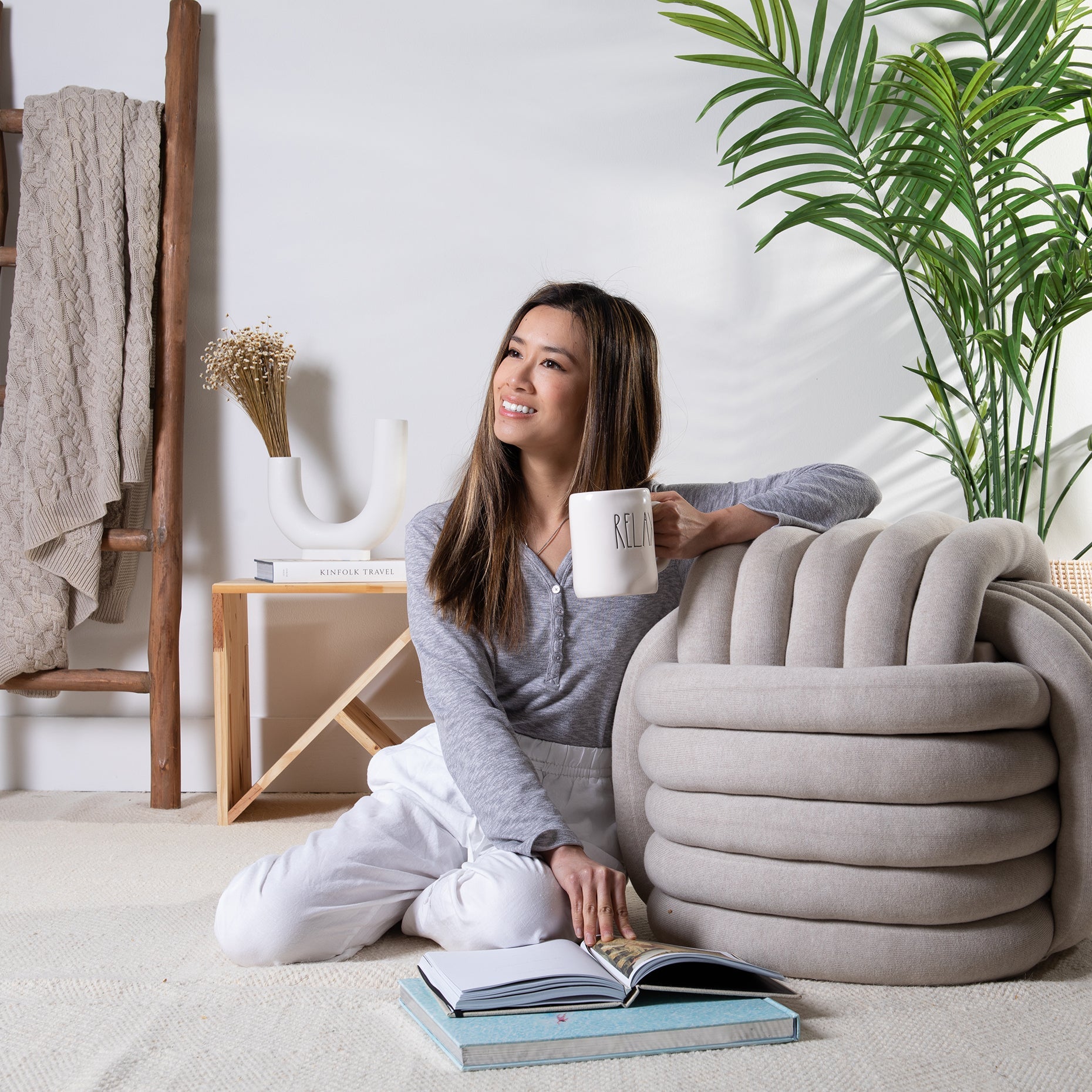 Knotted Pouf - Large - Linen Sand Mel