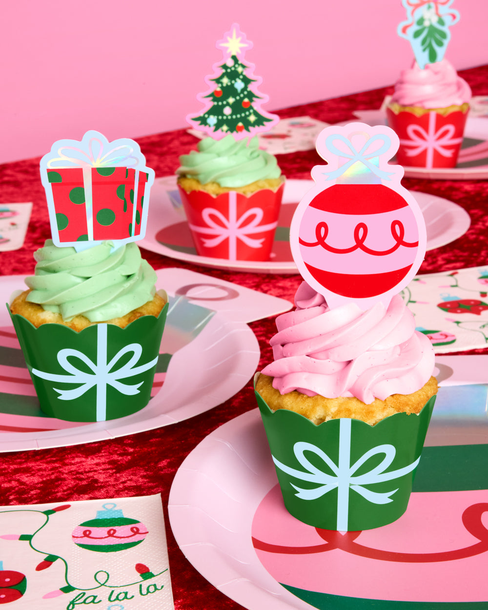 Deck The Cupcakes Set - 24 Sets Of Liners + Toppers