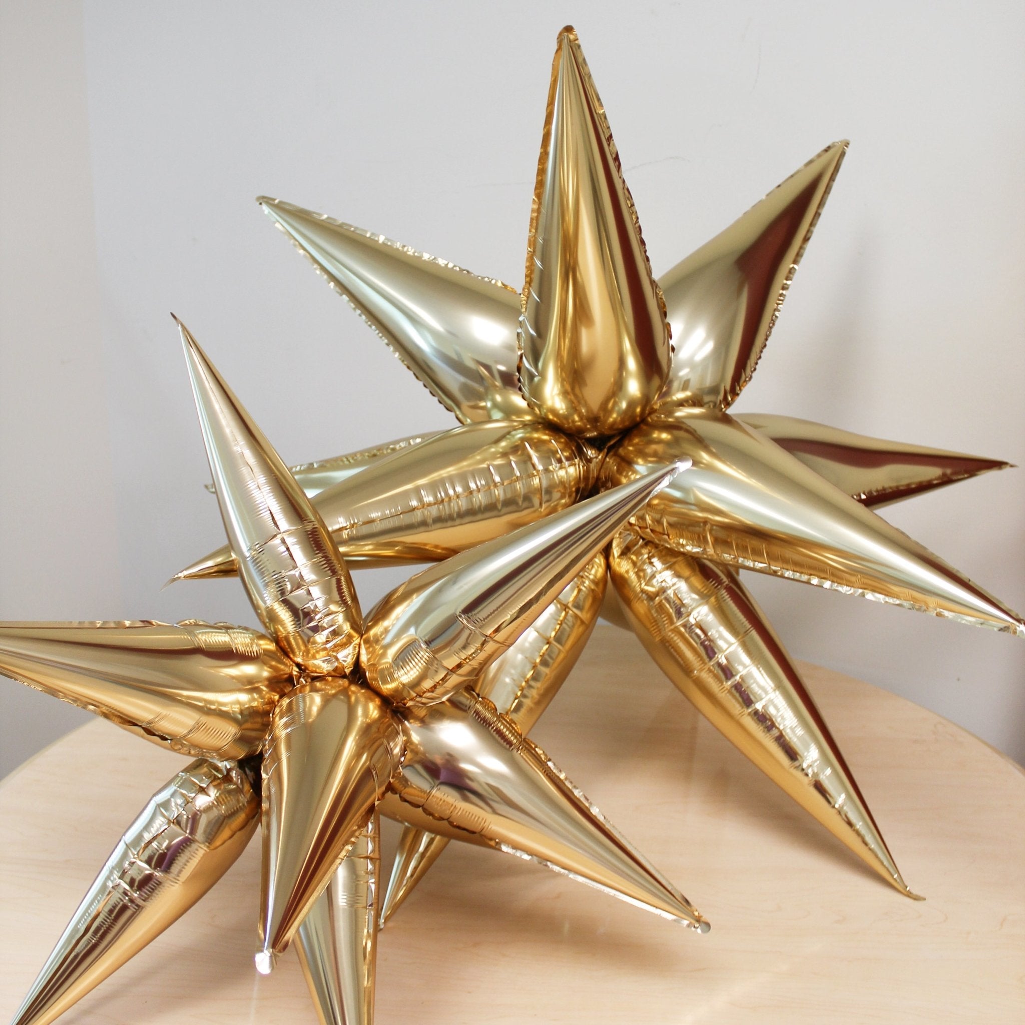 Silver Starburst Cluster Balloon – 26" And 40"