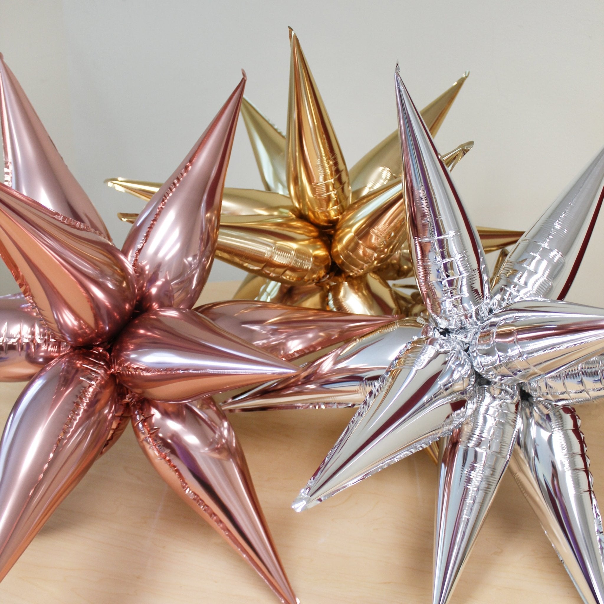 Silver Starburst Cluster Balloon – 26" And 40"