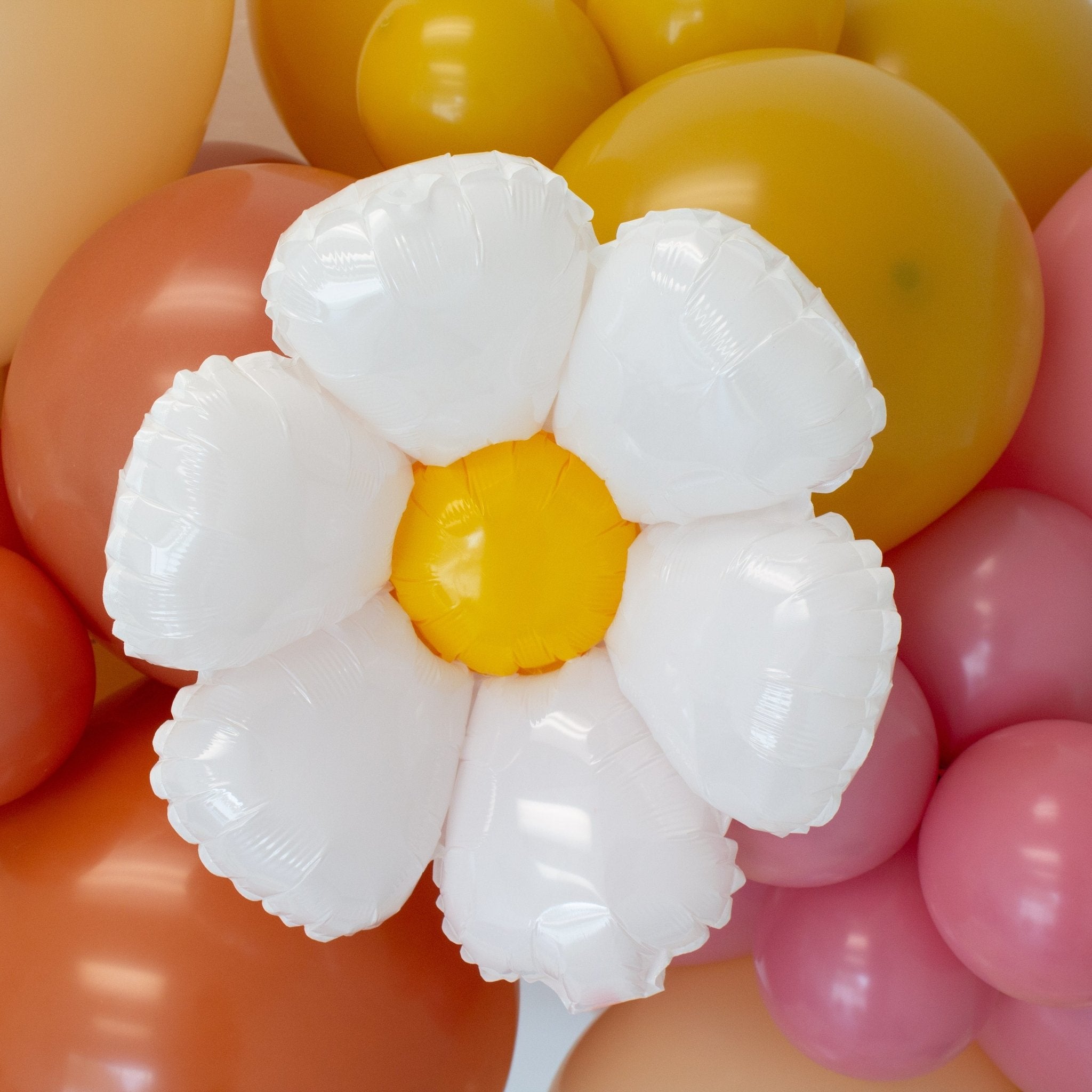 Small Daisy Foil Balloon – 20" Groovy Party Decor