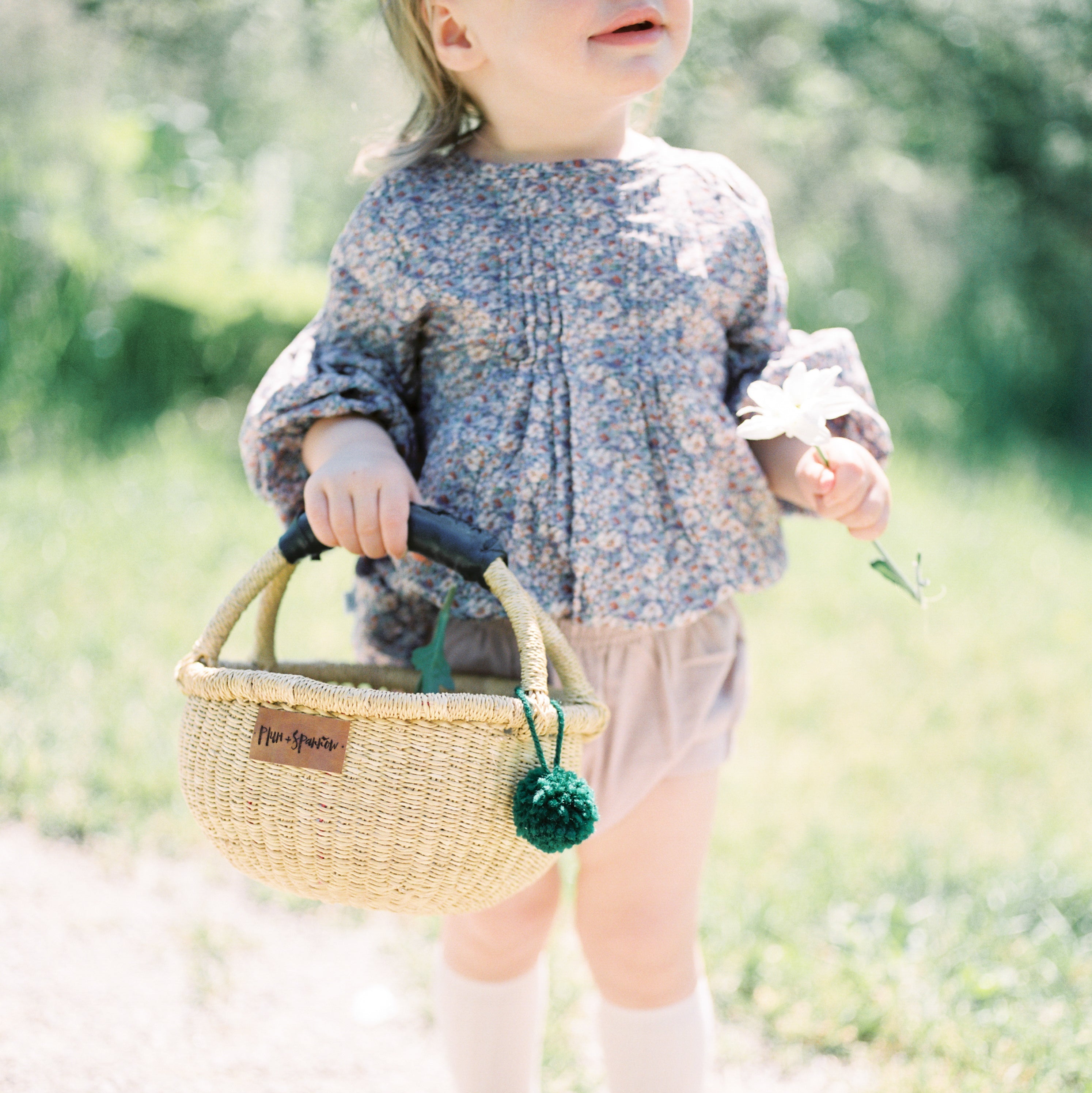 Black Handle<br>small Market Basket