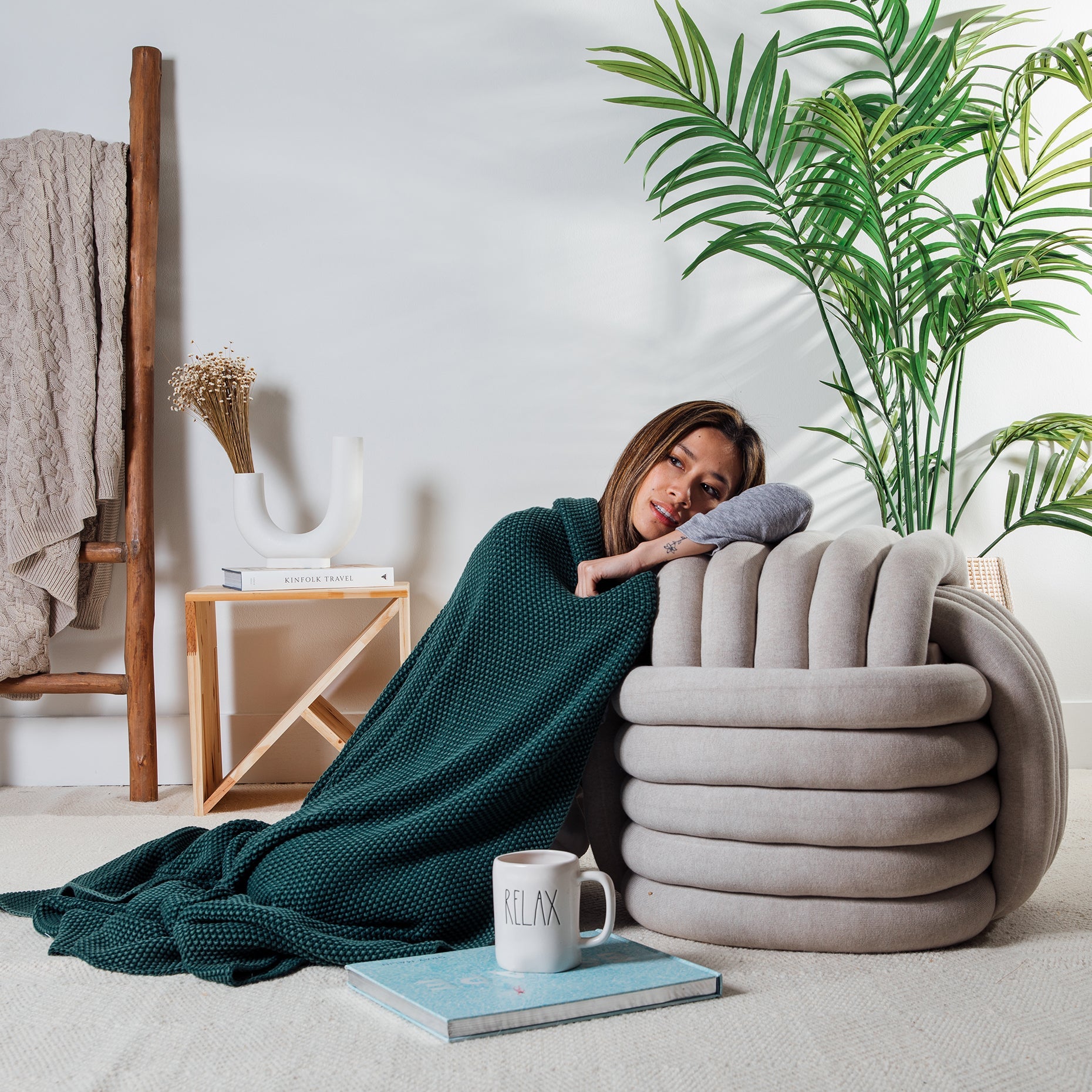 Knotted Pouf - Large - Linen Sand Mel