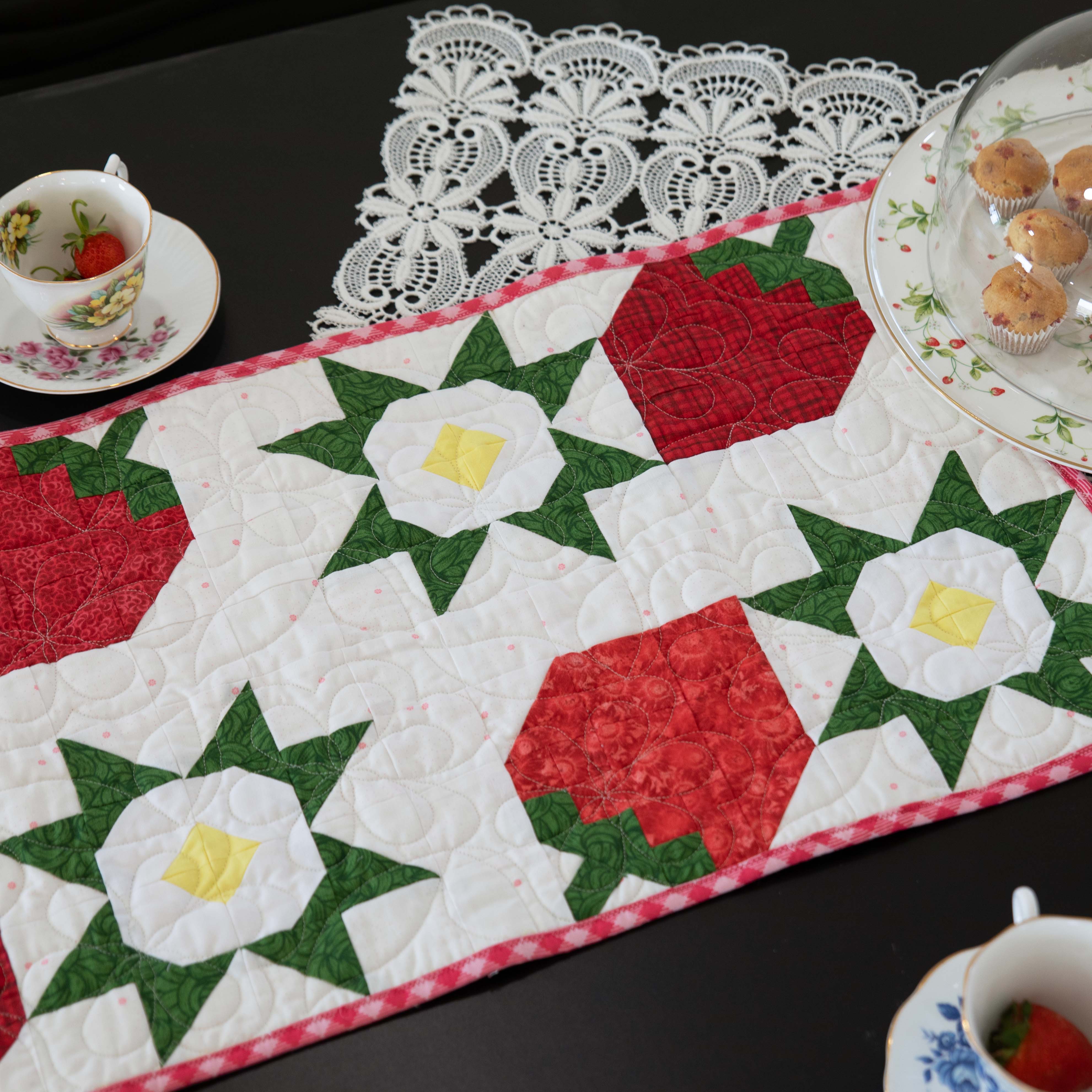 Strawberry Table Runner Kit