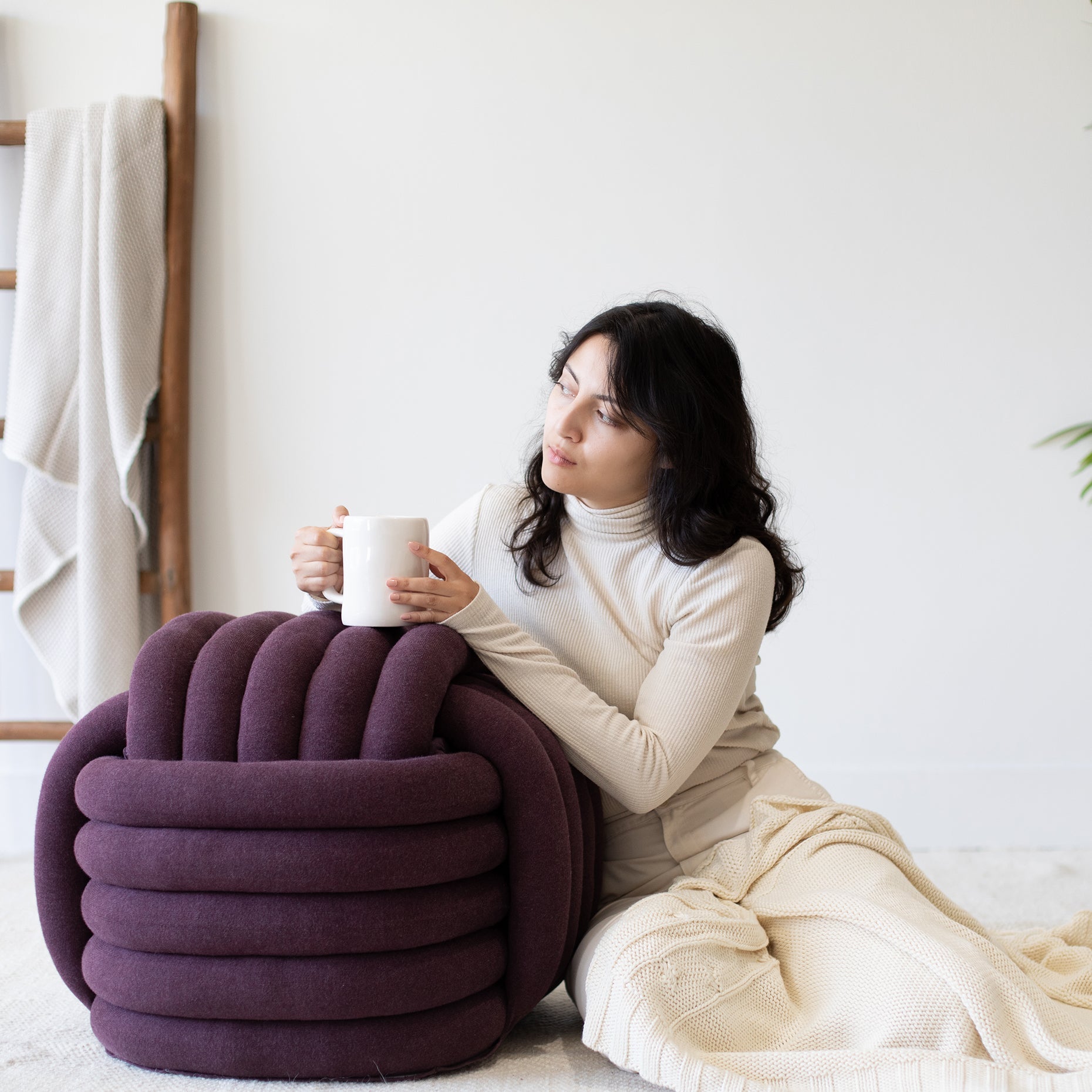 Knotted Pouf - Large - Burgundy Mel