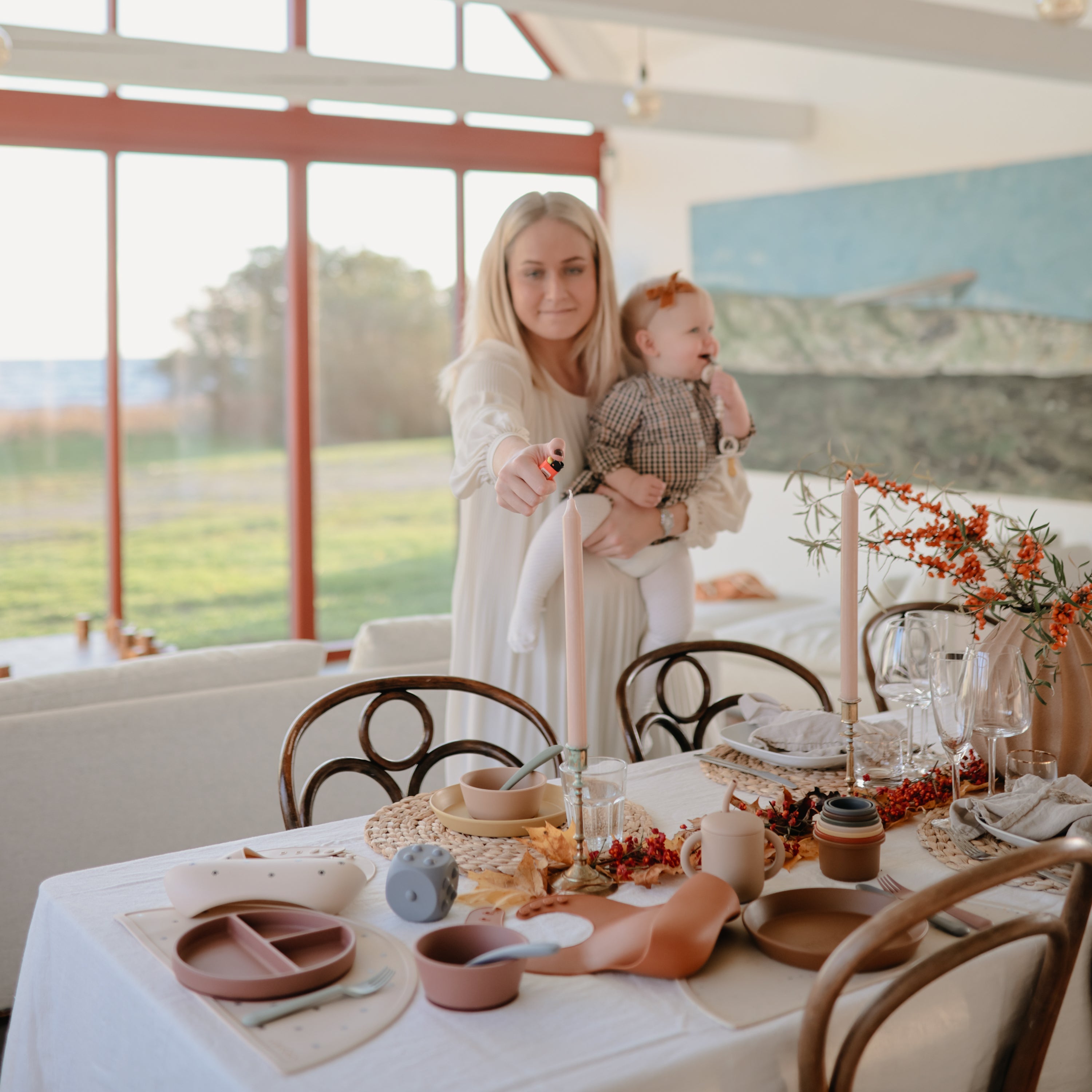 Round Dinnerware Plates, Set Of 2