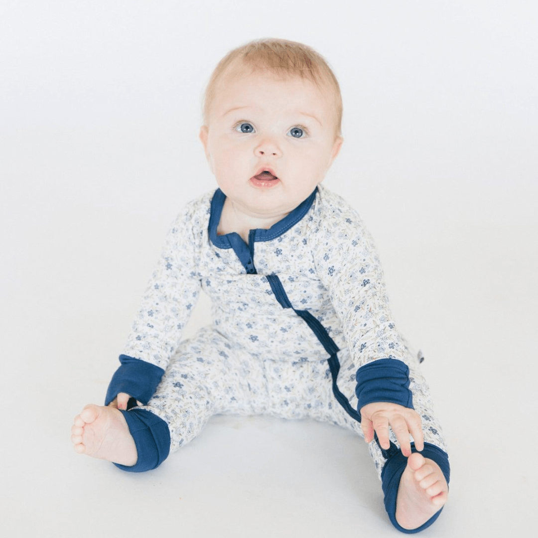 The Poppy In Ditzy Daisy