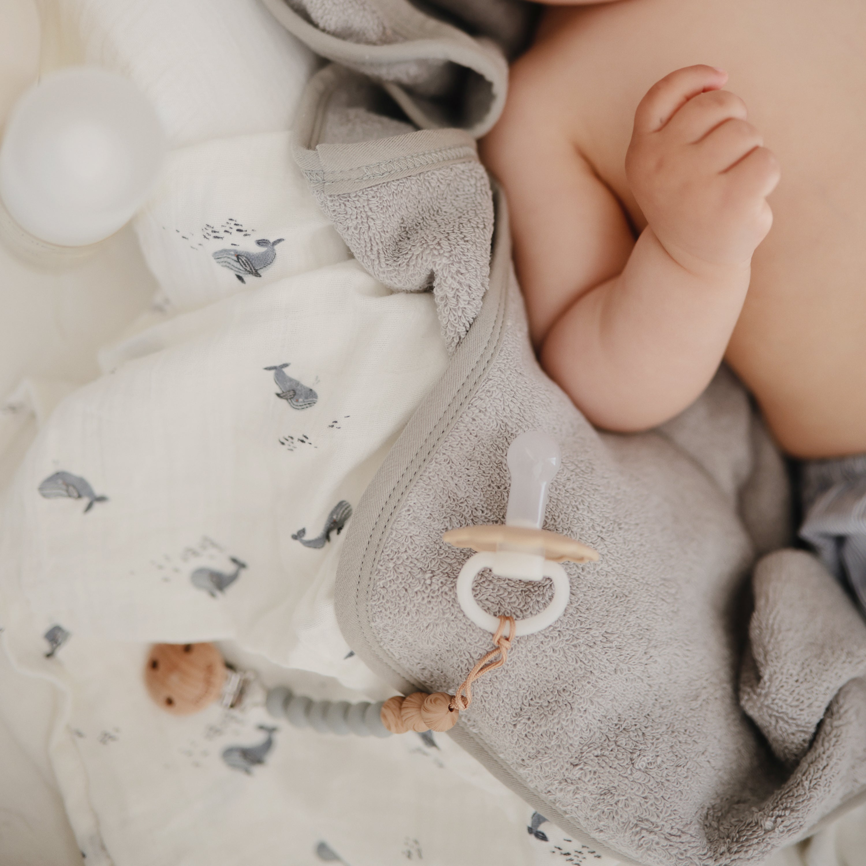 Frigg Daisy Night Silicone Pacifier 2-pack