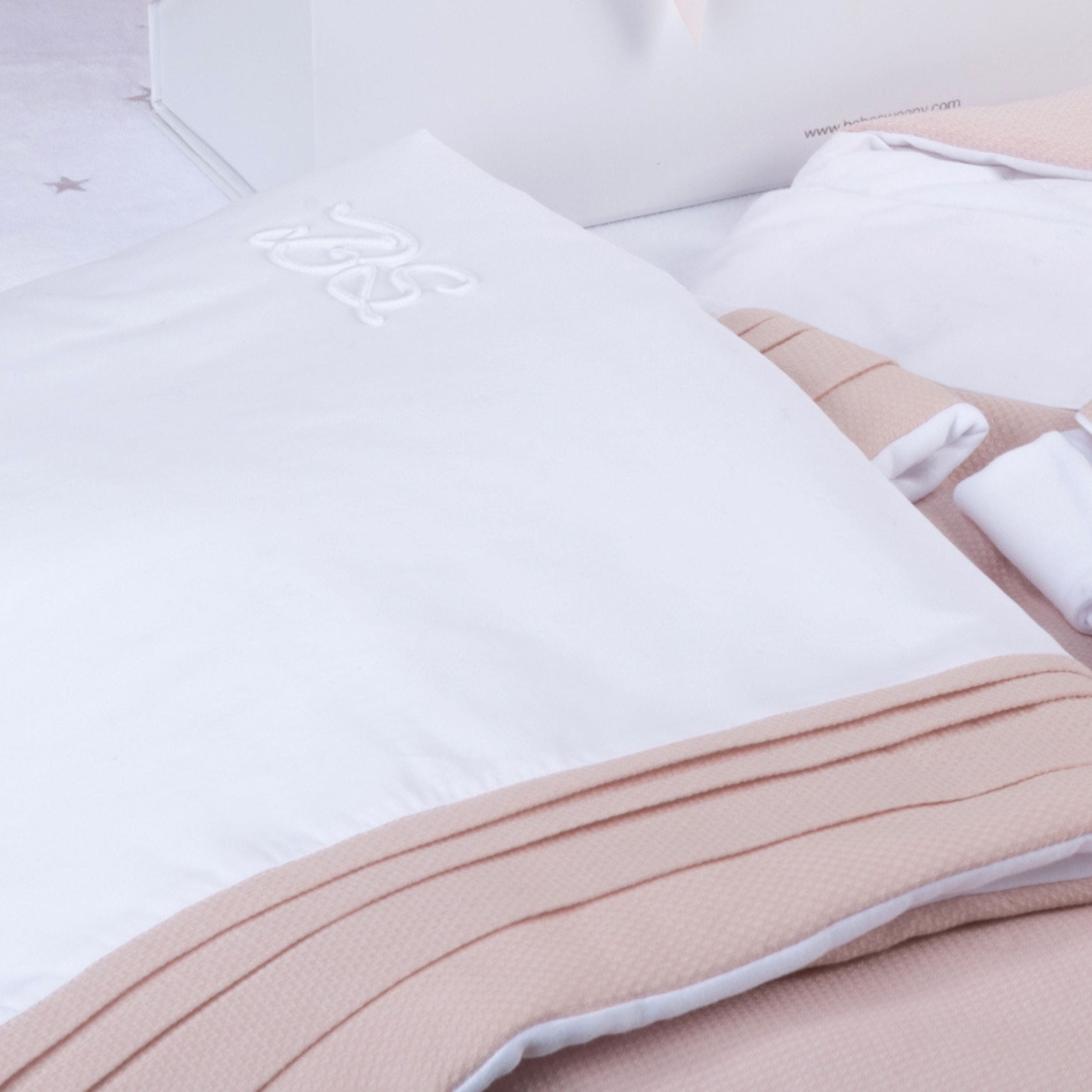 Mon Beau Trousseau | Girls White & Dusty Rose Cotton Blanket