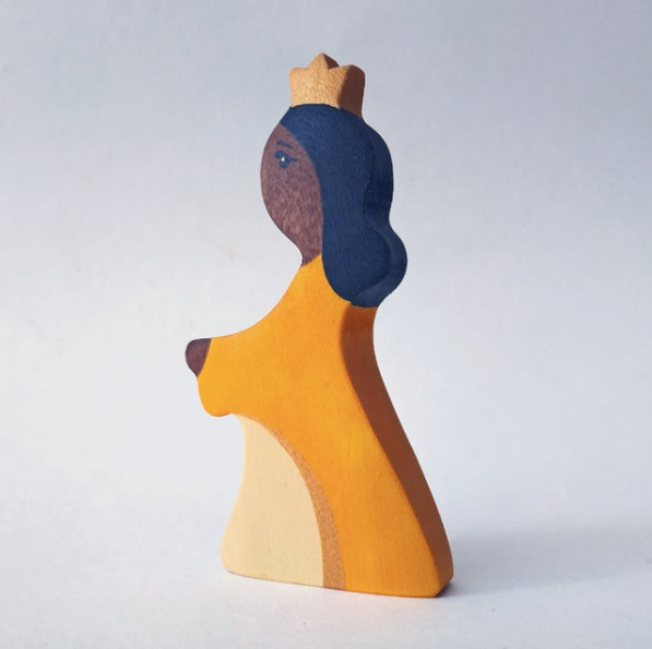 Waldorf Wooden Prince And Princess Figures- 2 Pieces