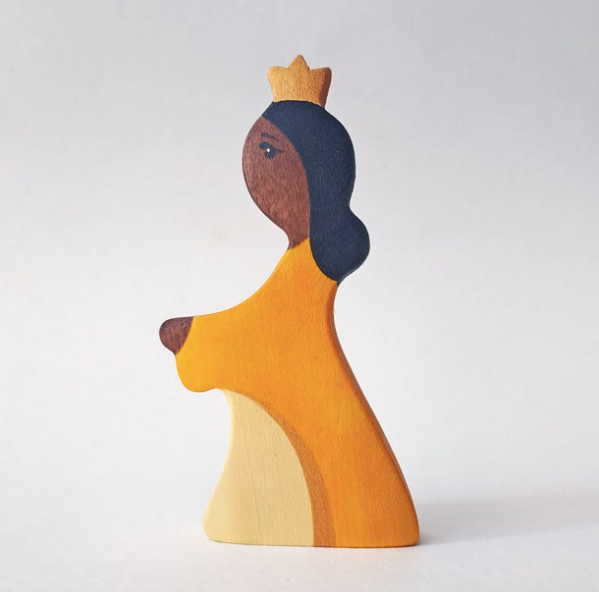 Waldorf Wooden Prince And Princess Figures- 2 Pieces