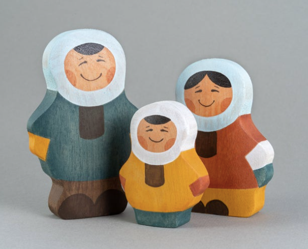 Wooden Arctic Inuit Family Set Of 3