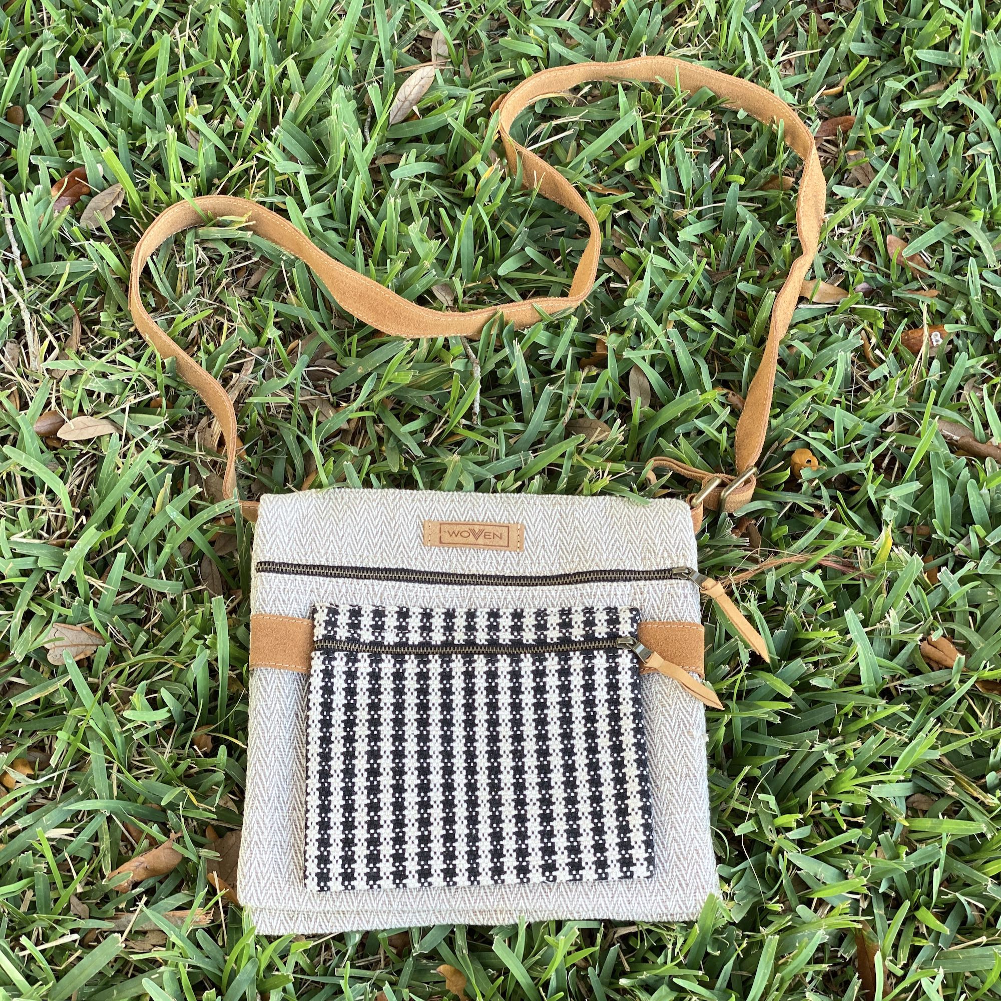 Woven Double Sided Bag - Black Houndstooth