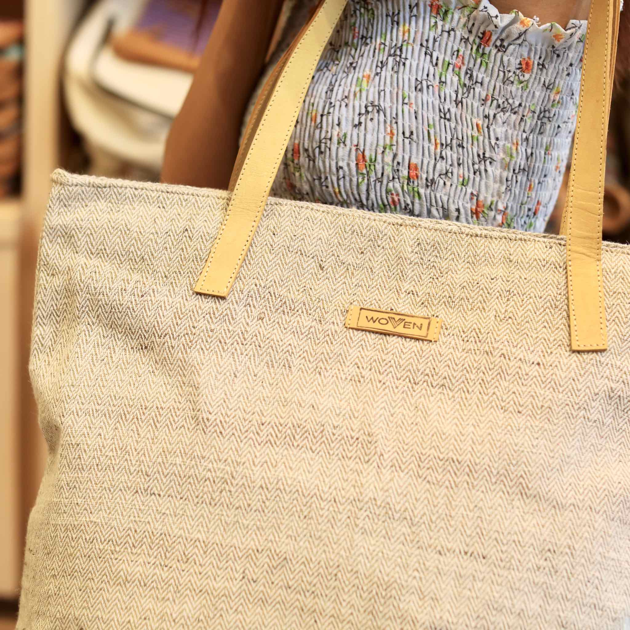 Woven Jute Tote Bag - Big