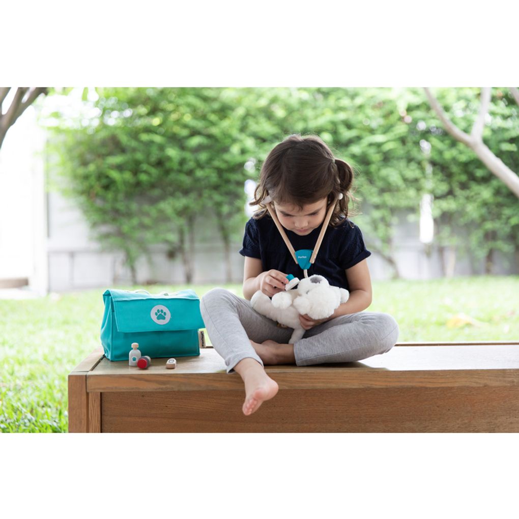 PlanToys Vet Set Pretend Profession