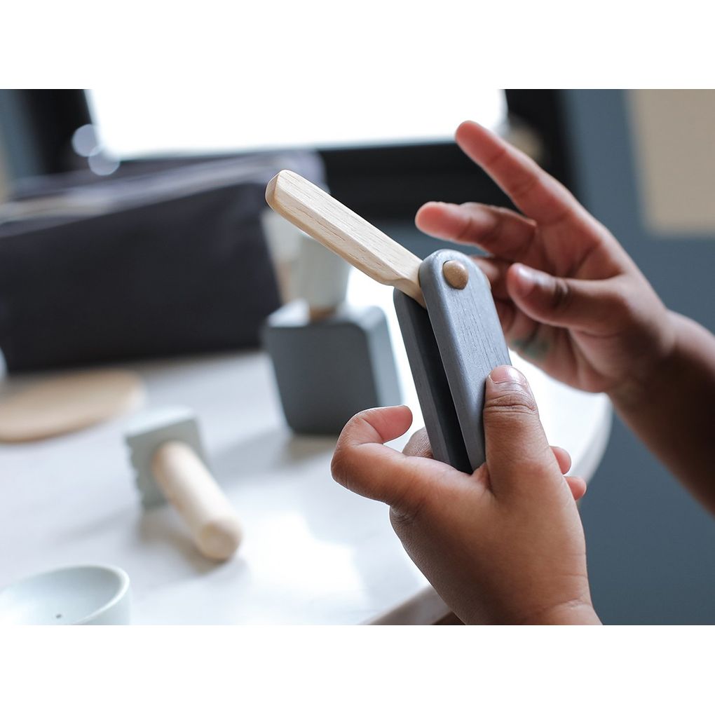 PlanToys Shave Set Pretend Profession