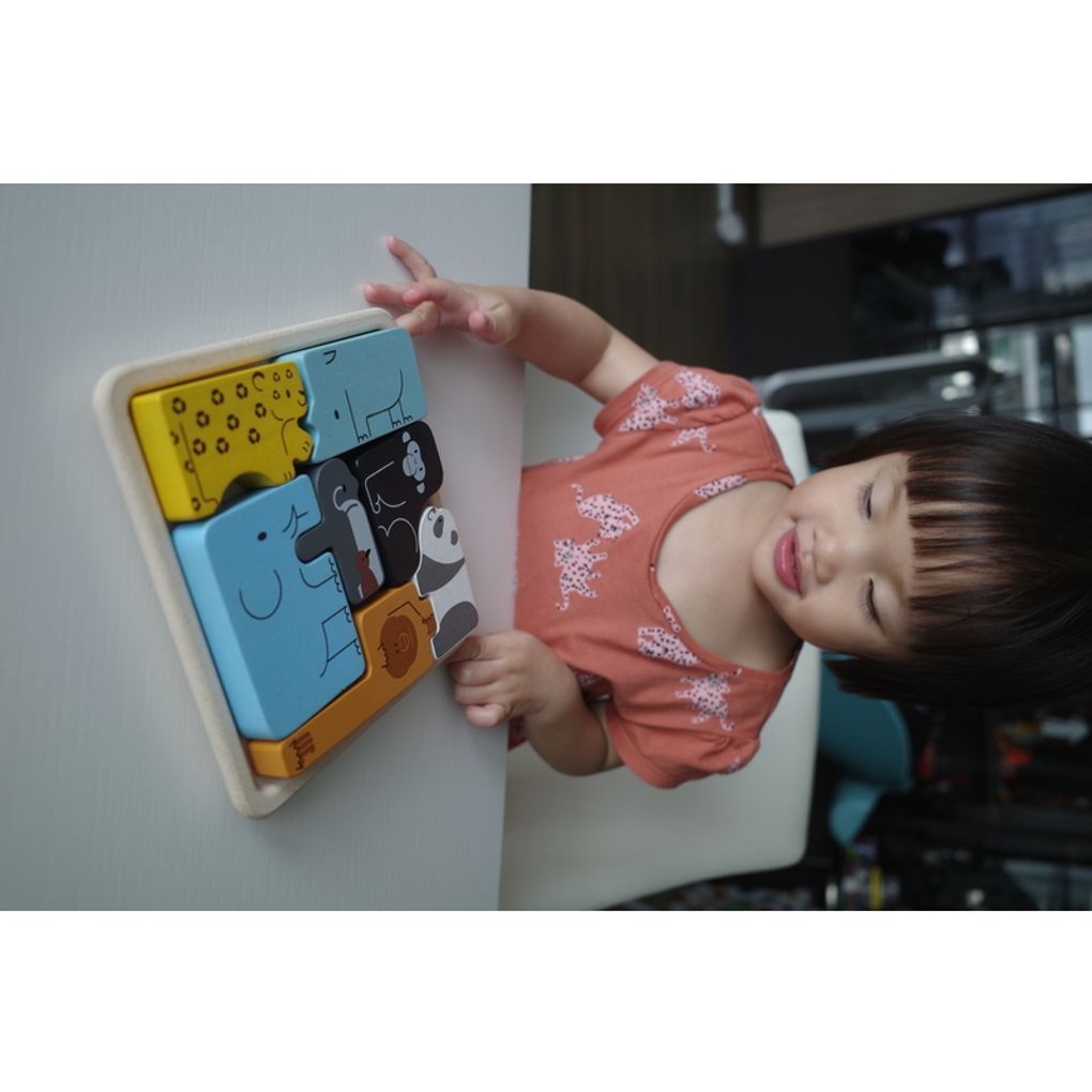 PlanToys Animal Puzzle Game Shape Matching Puzzle