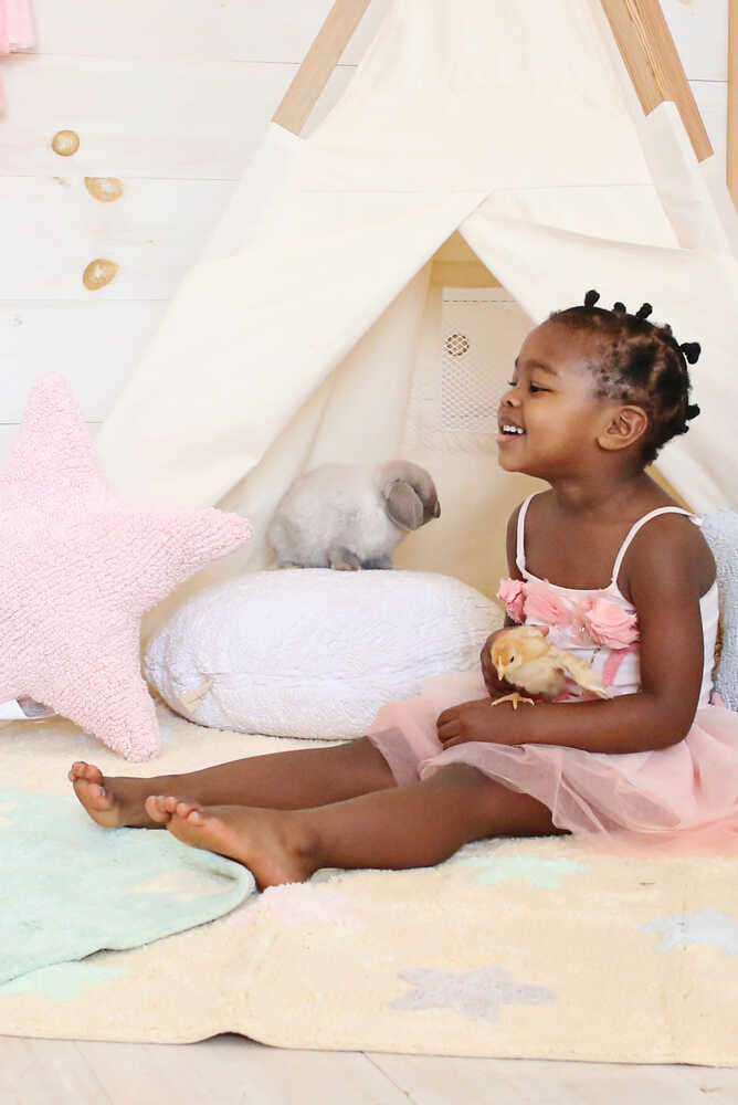 Cushion Big Dot White