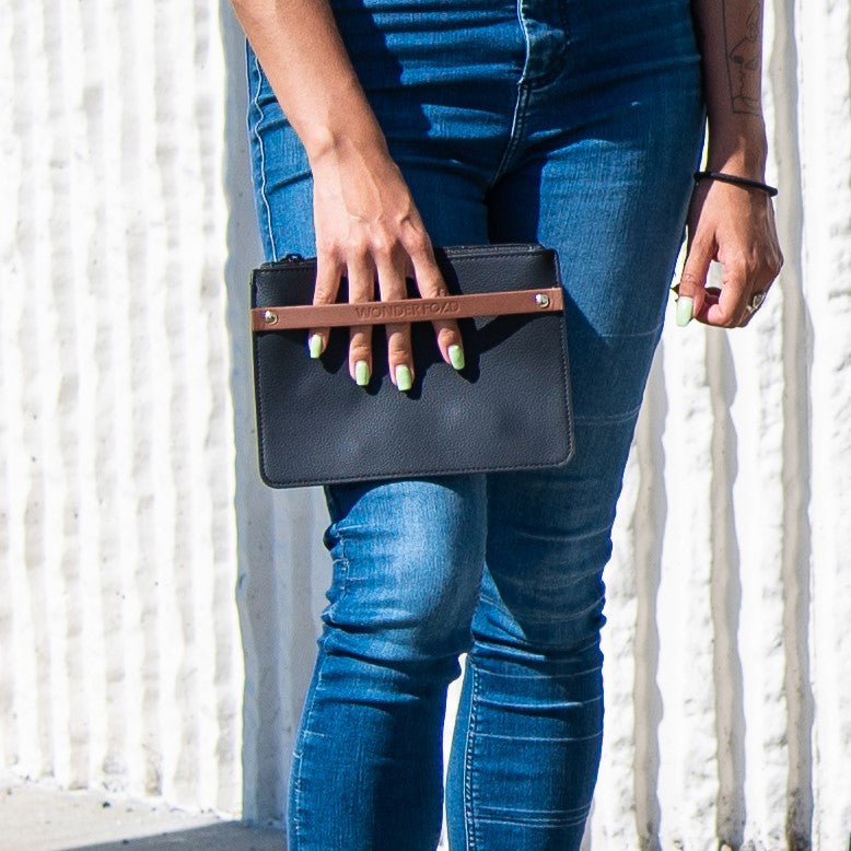 Parent Console with Insulated Cup Holders