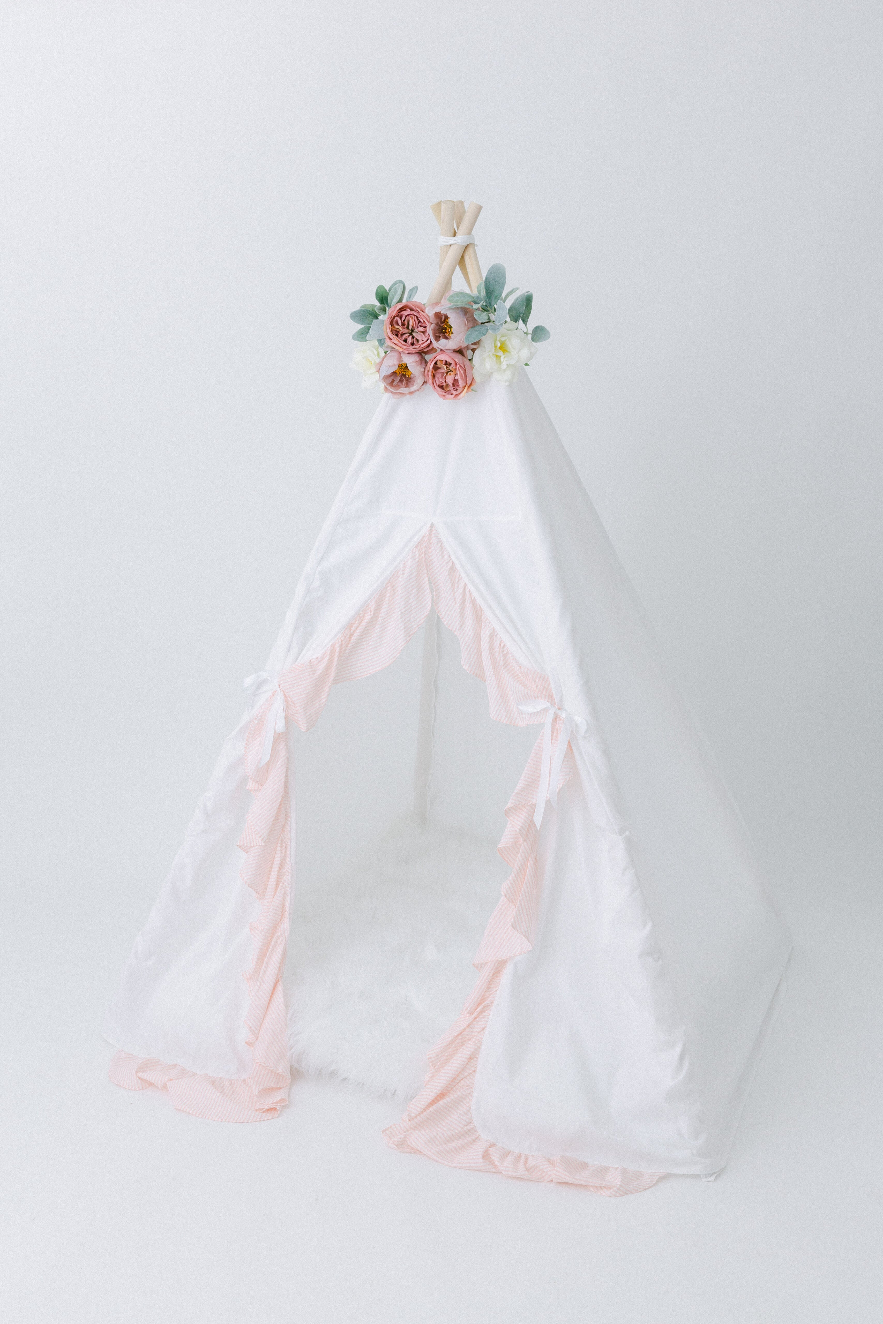 White Luxury Shag Play Mattress