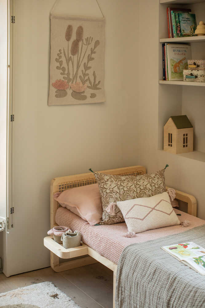 Wall Decor Magic Pond