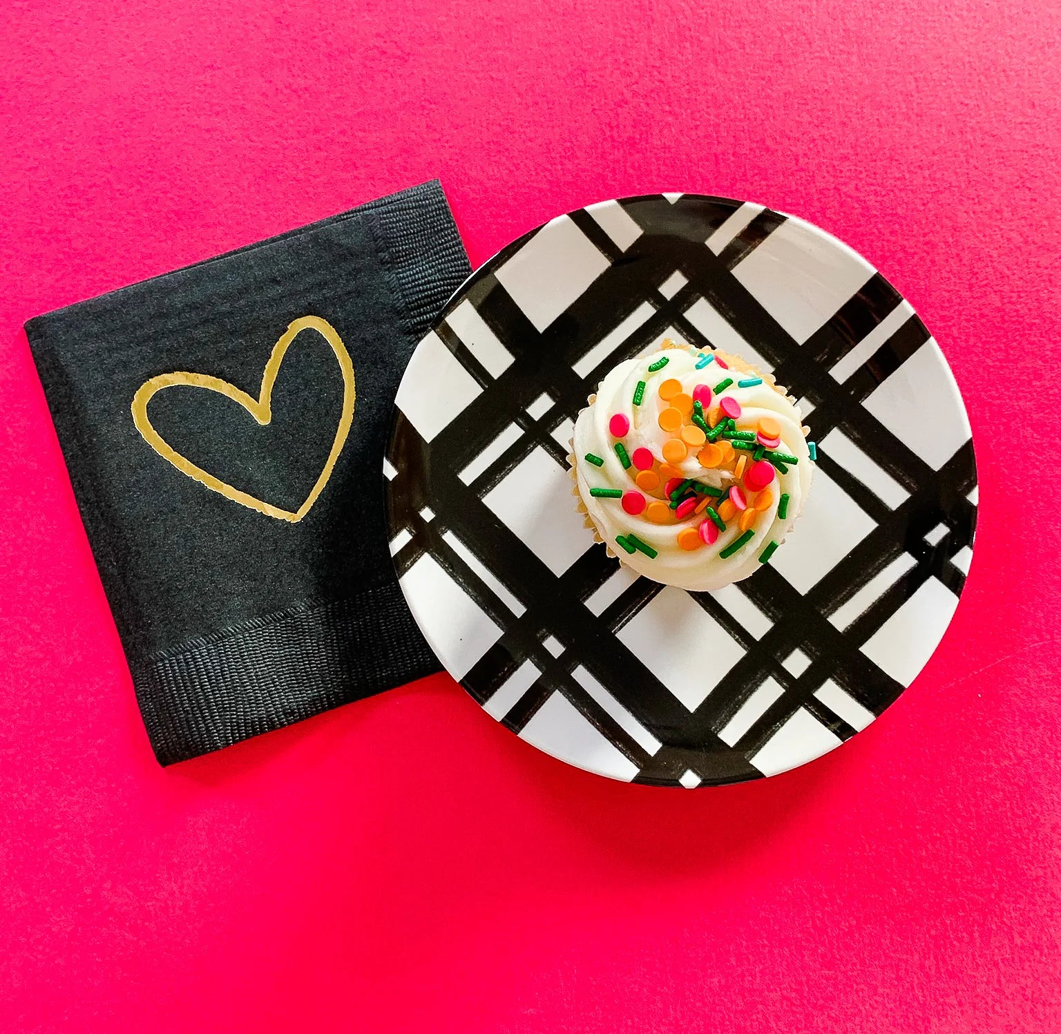 Black Plaid Appetizer Plate Set (4 Pc)