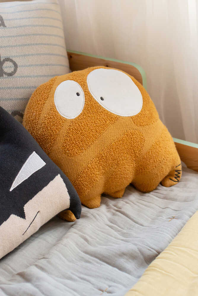 Knitted Cushion Ghosty