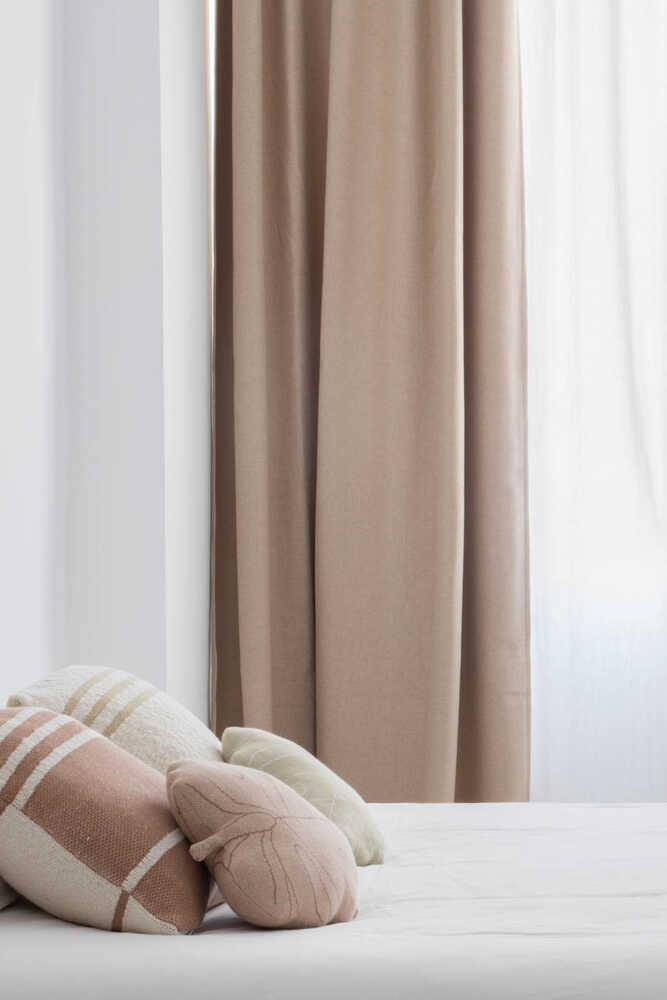 Knitted Cushion Baby Leaf Rose Beige - Re-Edition