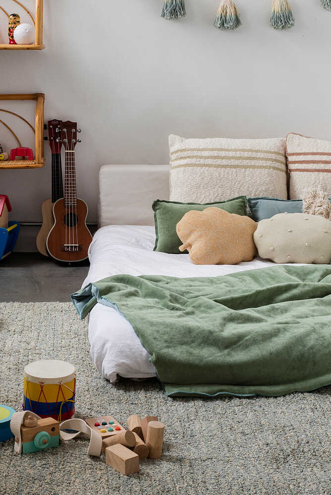 Knitted Cushion Duetto Olive - Natural - Reversible