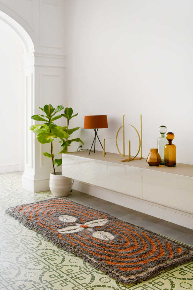 Woolable Rug Cowrie Bracelet