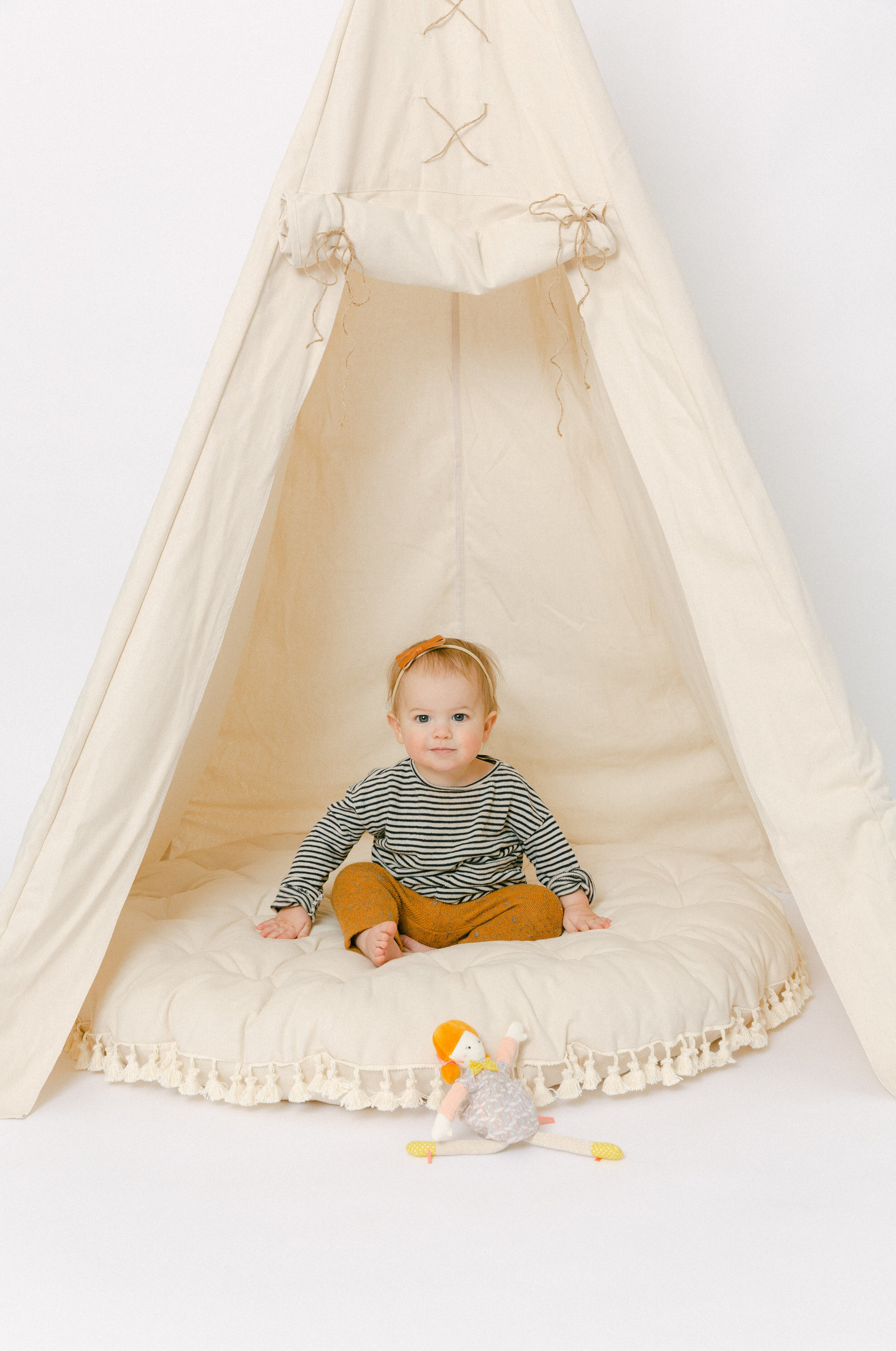 The Circle Natural Tassel Play Mattress