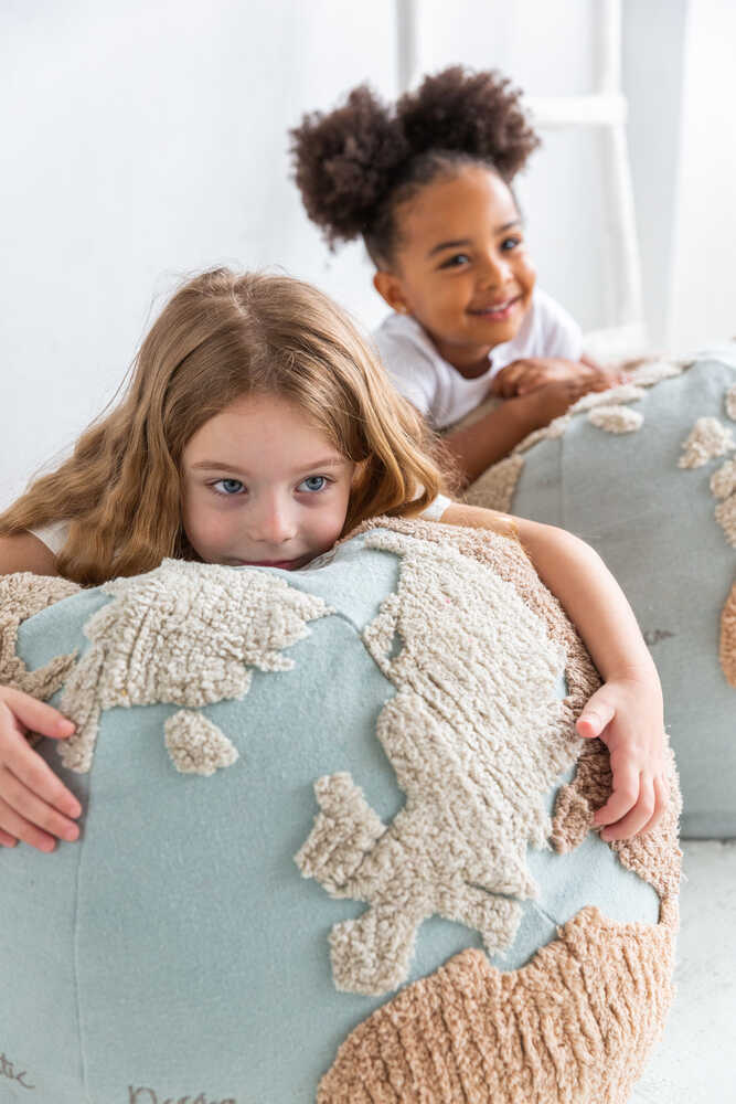 Pouf World Map - Back-to-School