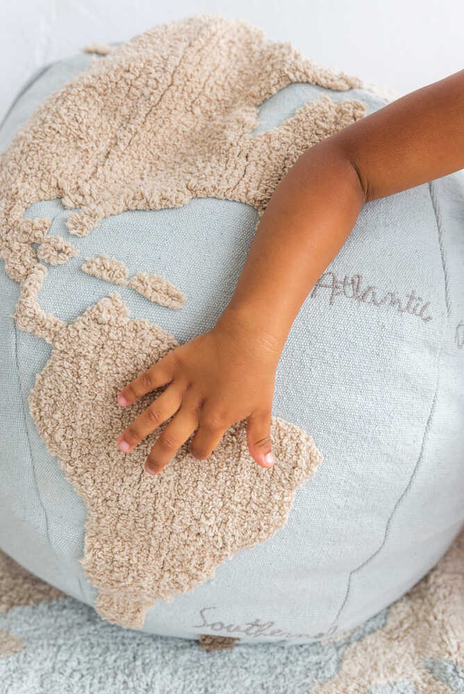 Pouf World Map - Back-to-School